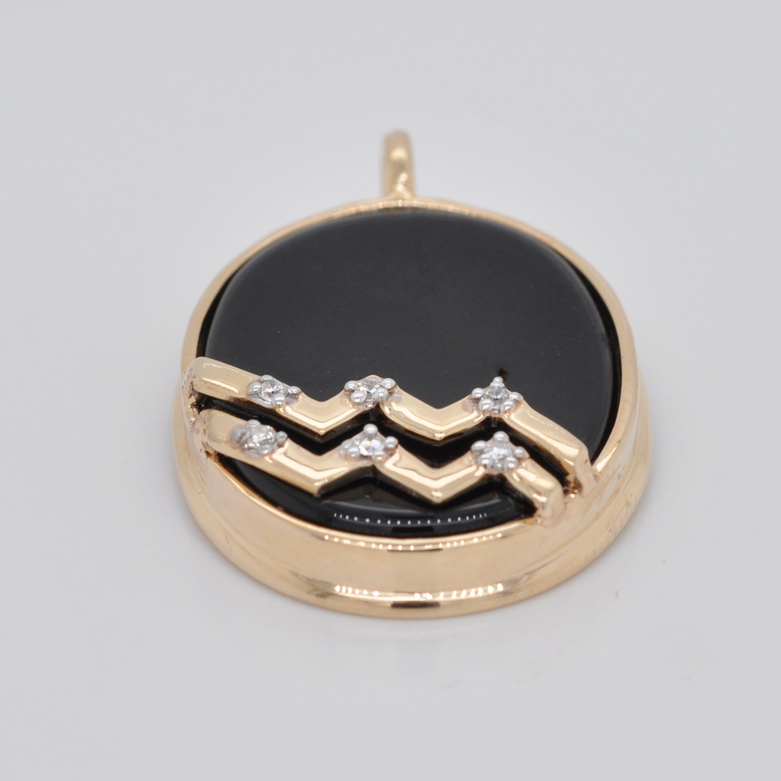 Reversible Aquarius Carving Cameo Zodiac Diamond 14 Karat Gold Pendant Necklace For Sale 2