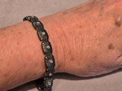 Wendbares Armband aus schwarzem Knightsteel mit Platin und Diamanten von Zoltan David