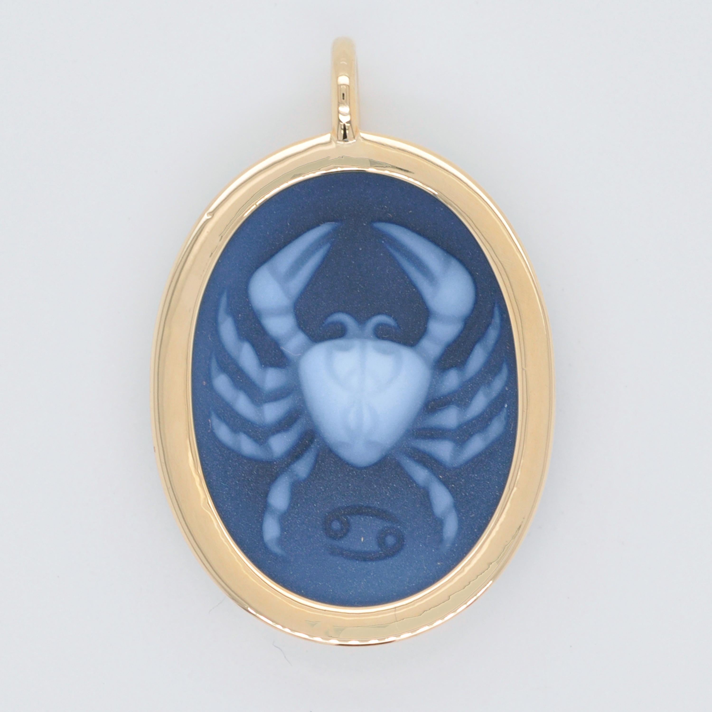 Women's or Men's Reversible Cancer Carving Cameo Zodiac Diamond 14 Karat Gold Pendant Necklace For Sale