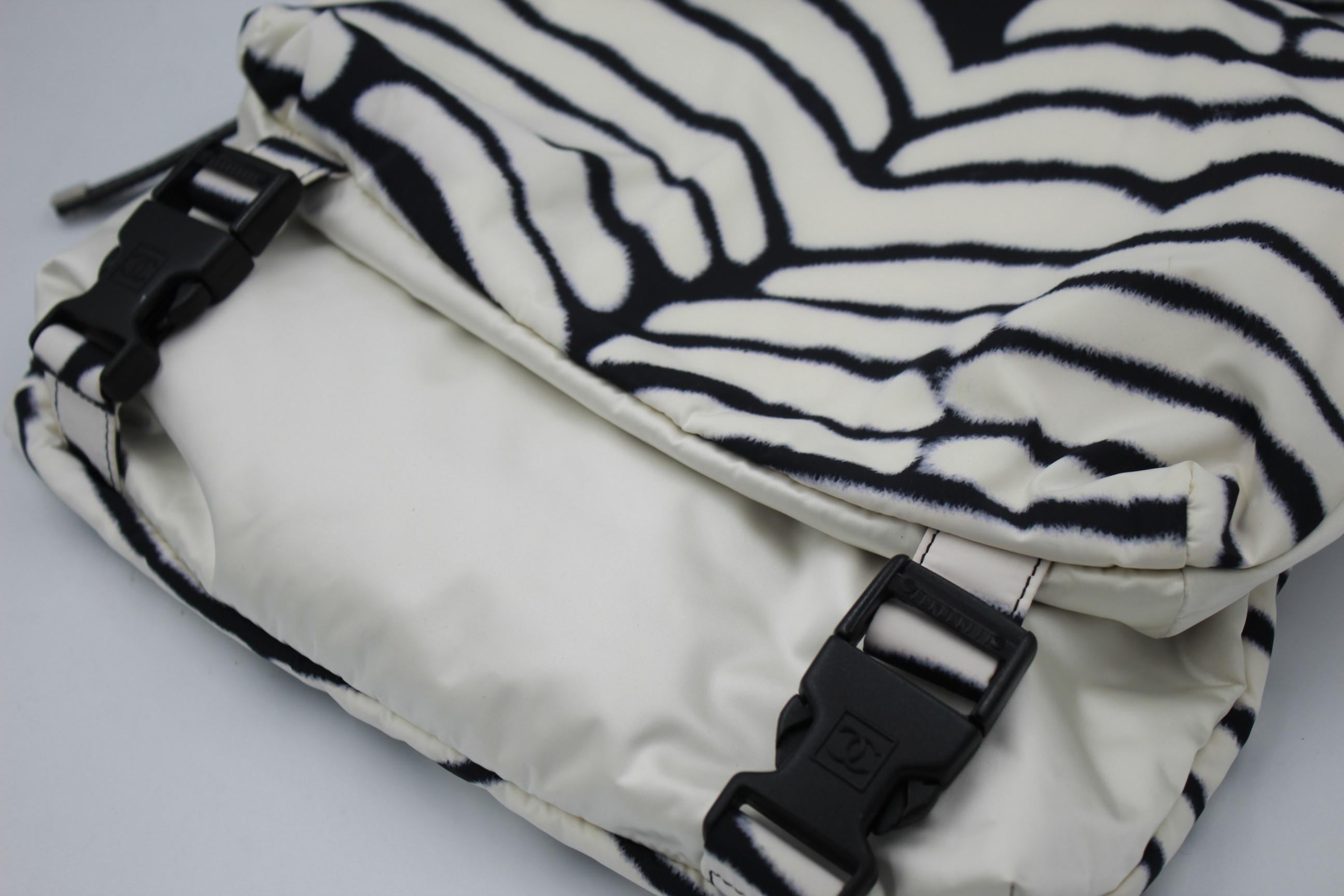 Gray Reversible canvas shoulder Chanel bag For Sale