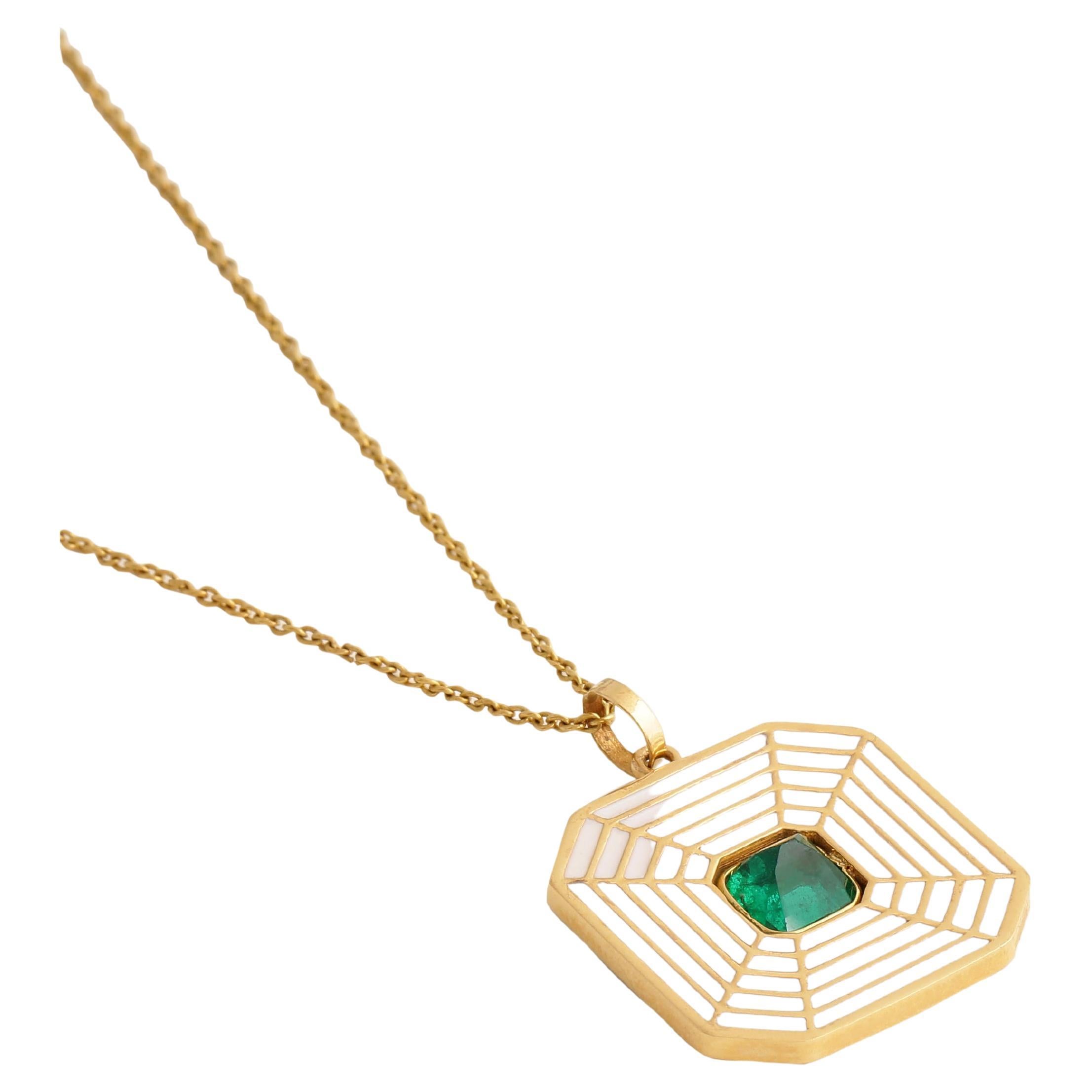 Reversible Enamel pendant with Emerald in 18K Gold For Sale