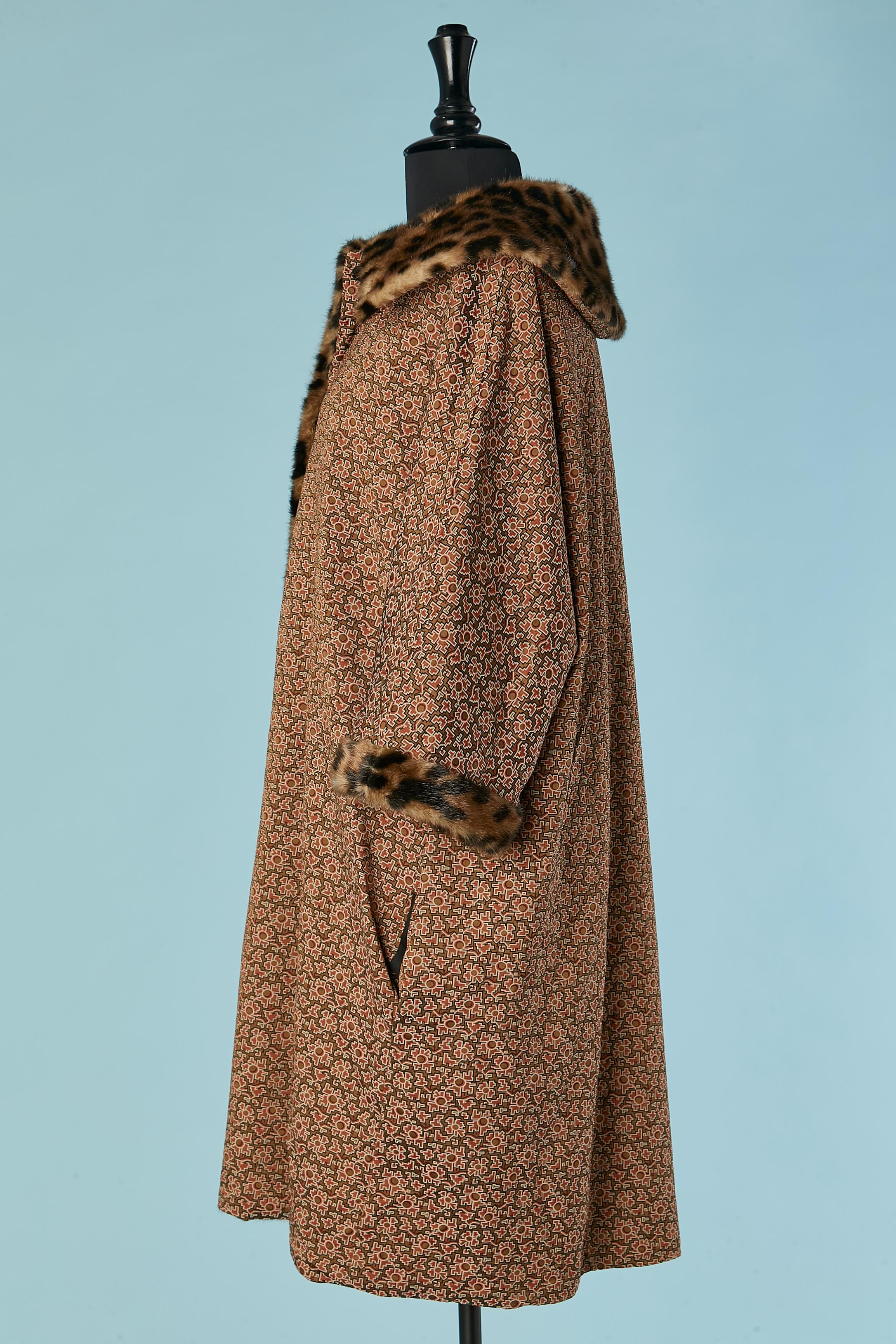 Wendbarer Kunstpelzmantel mit Leopardenmuster und Jacquard auf der anderen Seite ETRO im Angebot 5