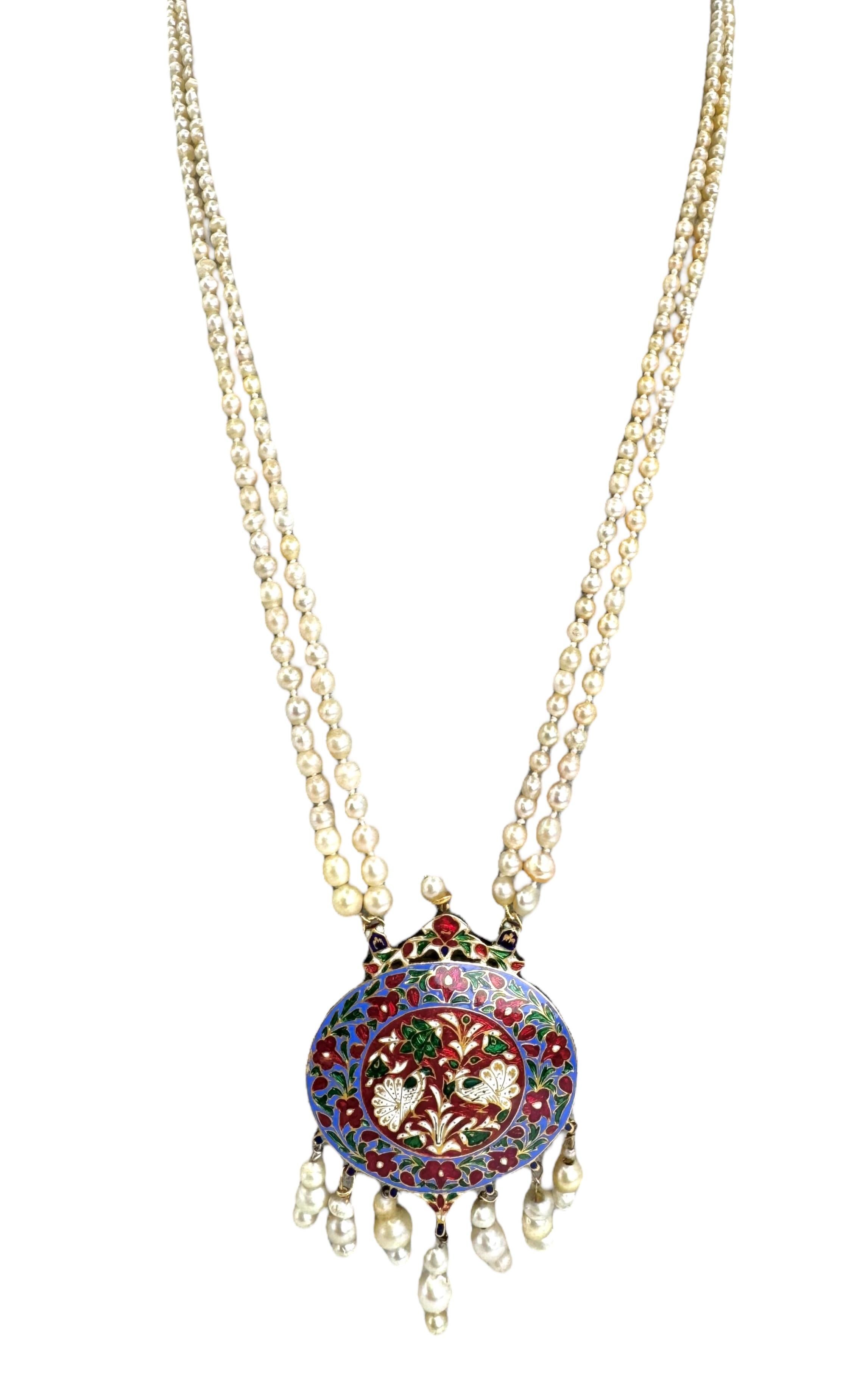Reversible Gold and Enamel Indian Necklace with Diamonds, Emerald, and Pearls For Sale 1