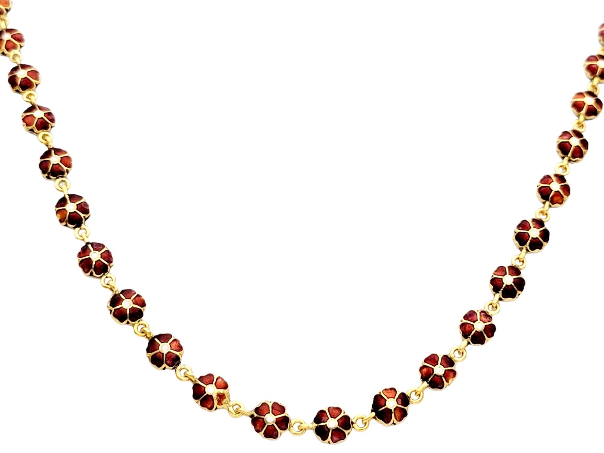 Reversible Green and Red Enamel Flower Link Single Strand Yellow Gold Necklace For Sale 1