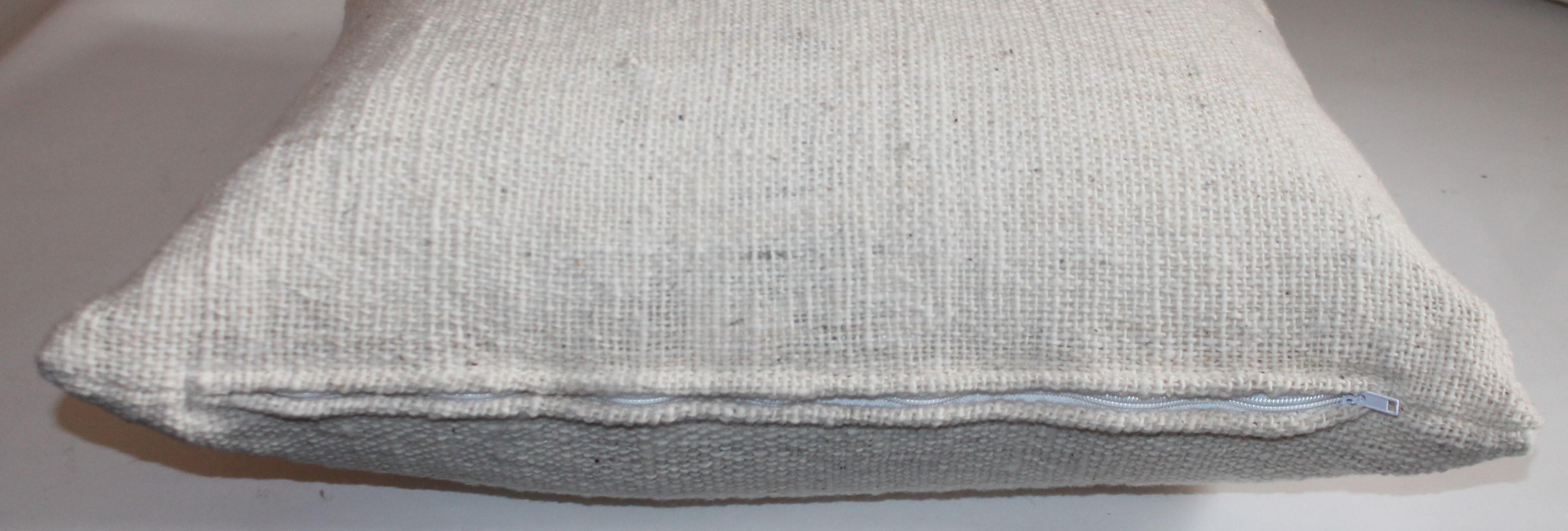 American Reversible Home Spun Linen Pillows, 4 Pillows For Sale