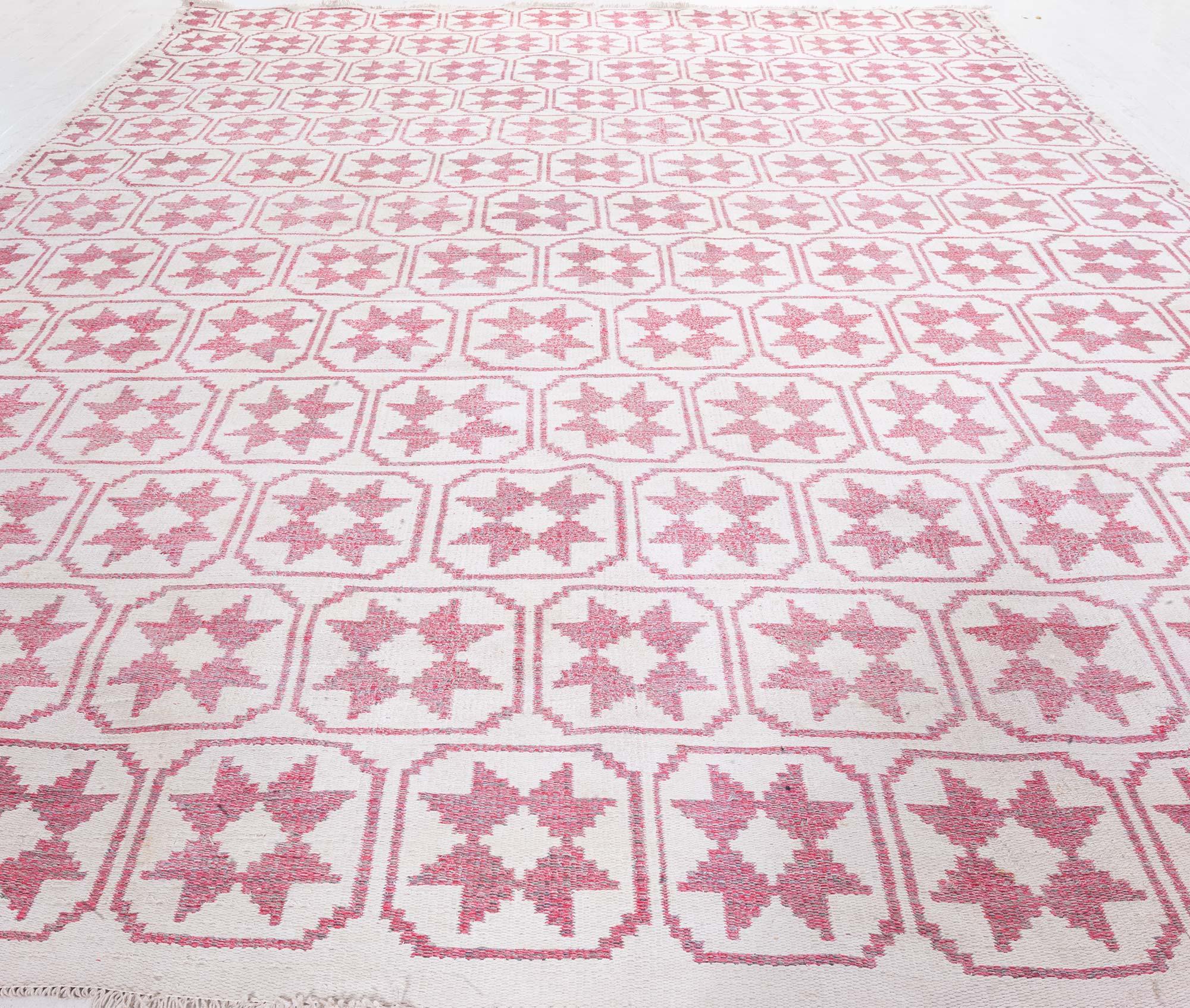 20th Century Reversible Indian Cotton Agra Rug For Sale