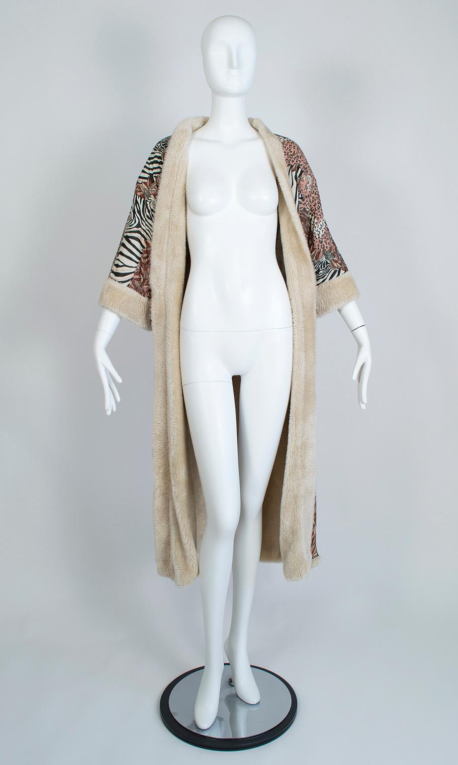 Reversible Ivory Faux Fur Robe w Leonard Paris-Inspired Jungle Lining - M, 1960s For Sale 4