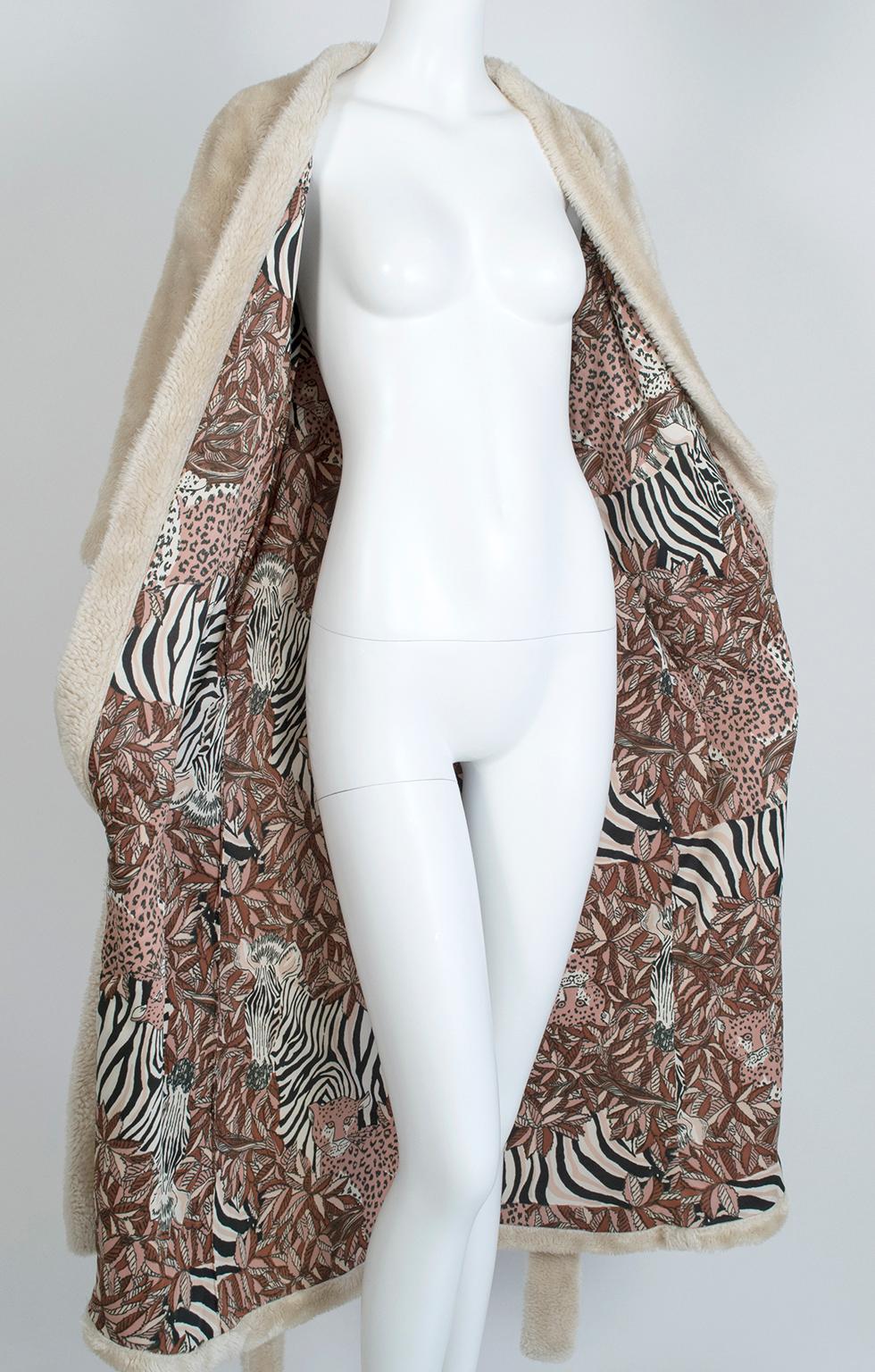 Reversible Ivory Faux Fur Robe w Leonard Paris-Inspired Jungle Lining - M, 1960s For Sale 5