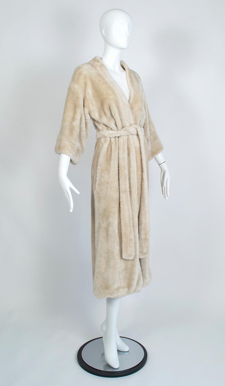 Reversible Ivory Faux Fur Robe w Leonard Paris-Inspired Jungle Lining - M, 1960s In Good Condition For Sale In Tucson, AZ