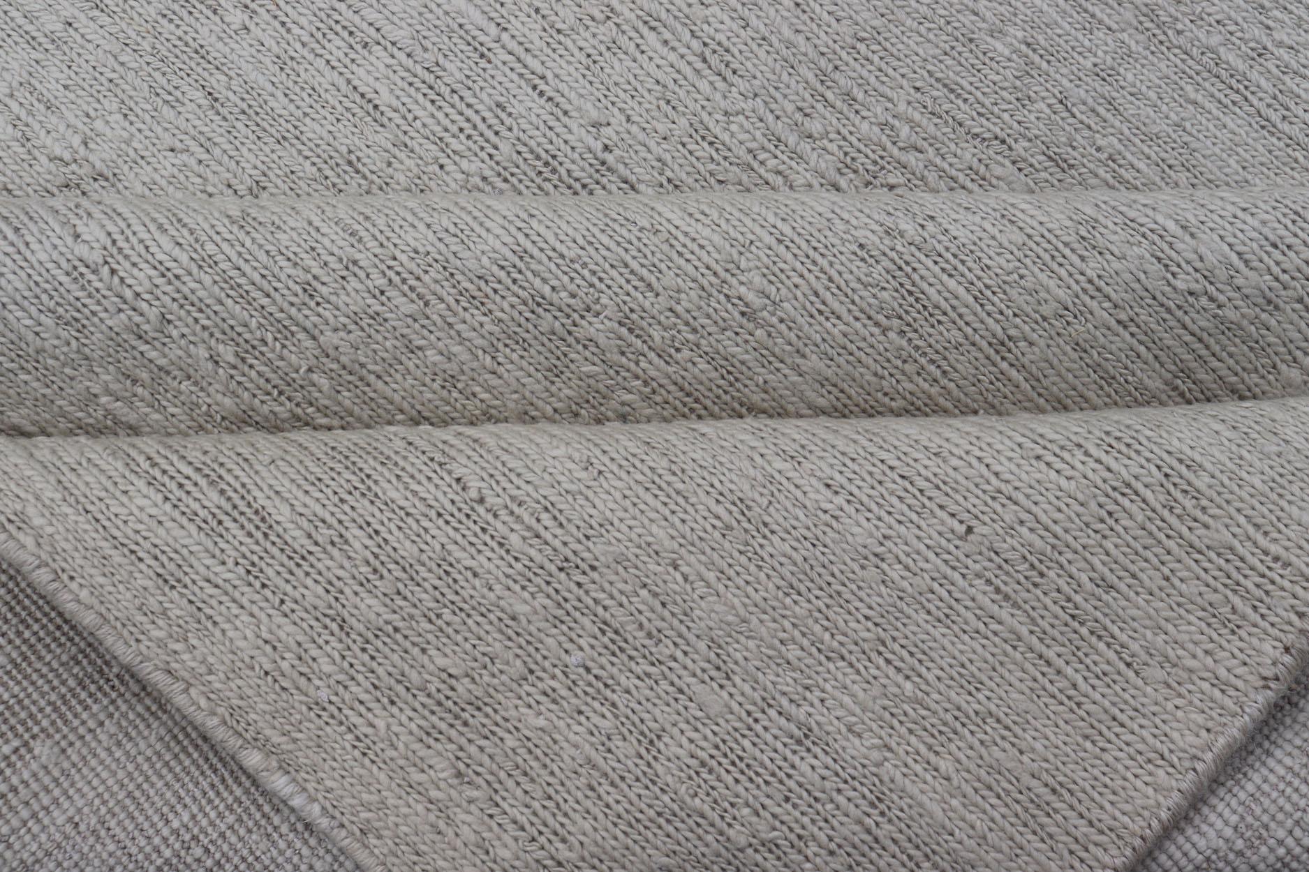 Laine Grand tapis moderne épais à tissage plat réversible au design minimaliste avec motif kaki en vente