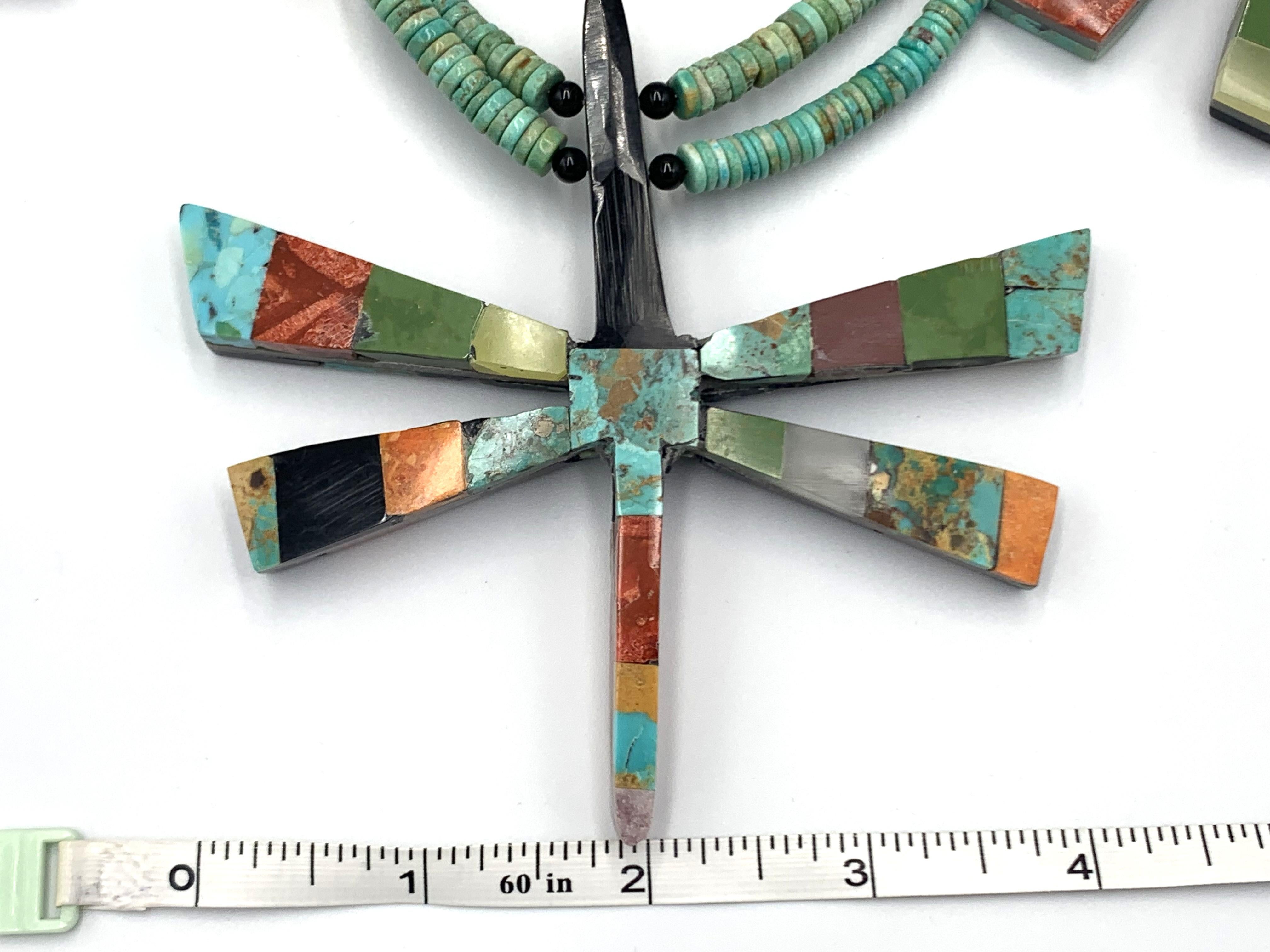 Collana reversibile con libellule intarsiate a mosaico di Jolene Bird In condizioni Nuovo in vendita a Scottsdale, AZ