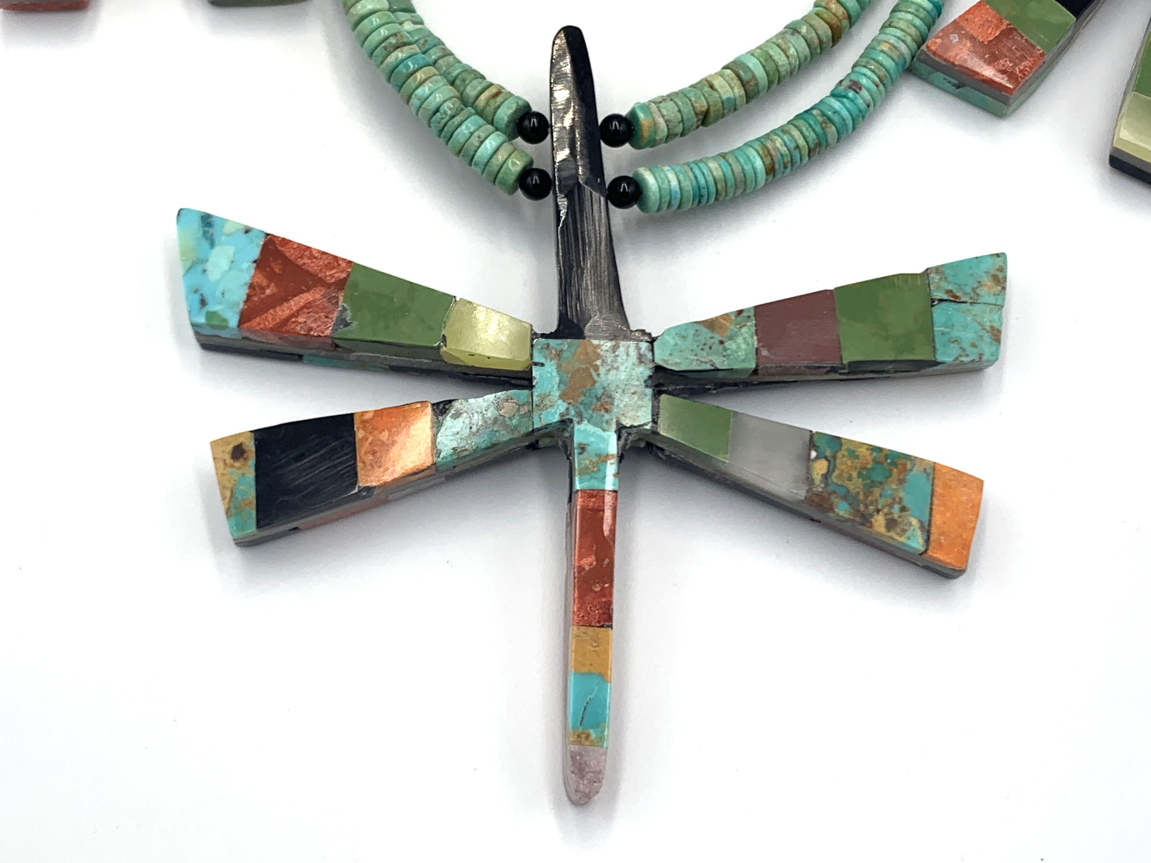 da uomo o donna Collana reversibile con libellule intarsiate a mosaico di Jolene Bird in vendita