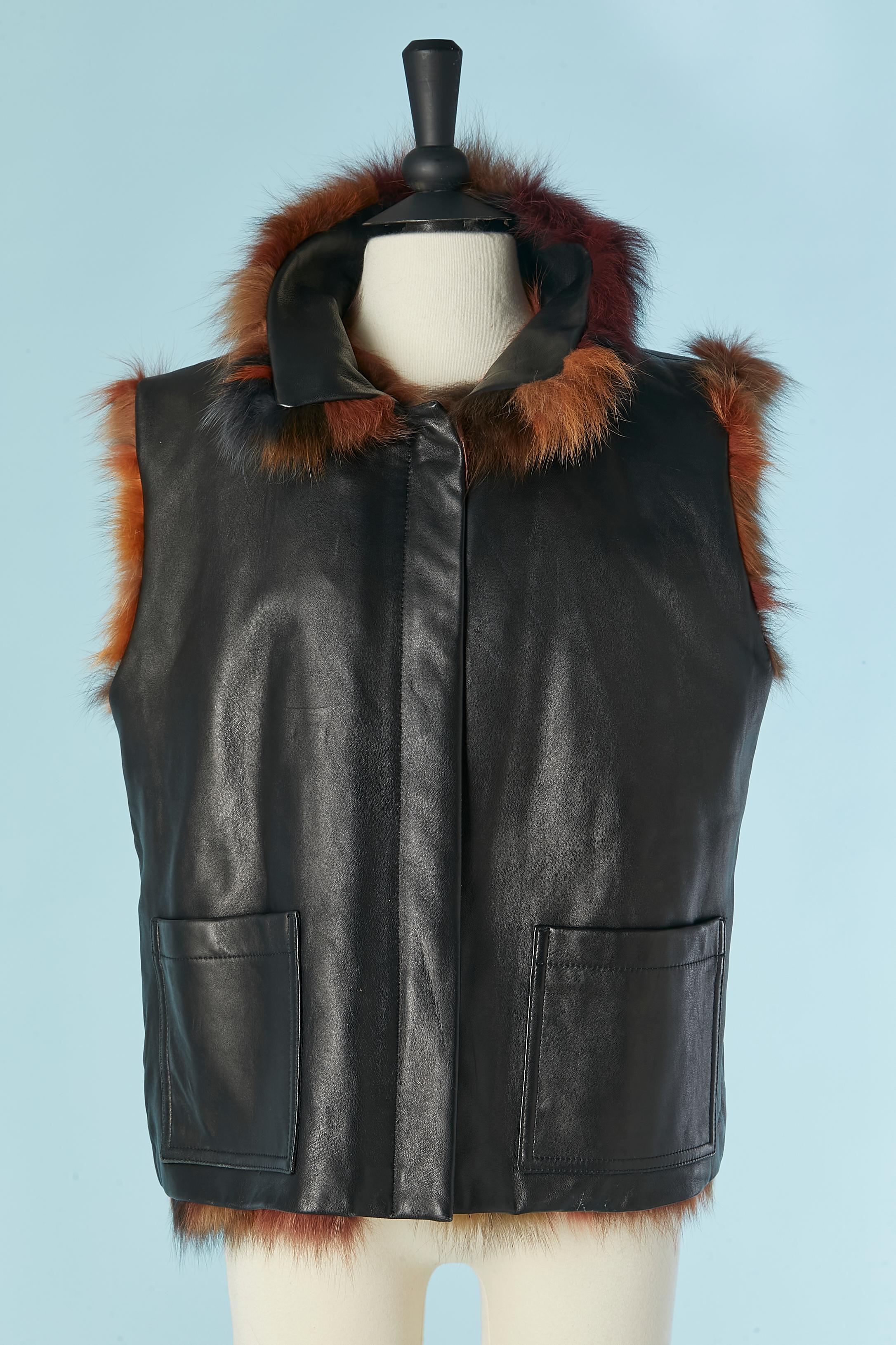 Gilet réversible en fourrure multicolore avec cuir à l'intérieur en vente 1