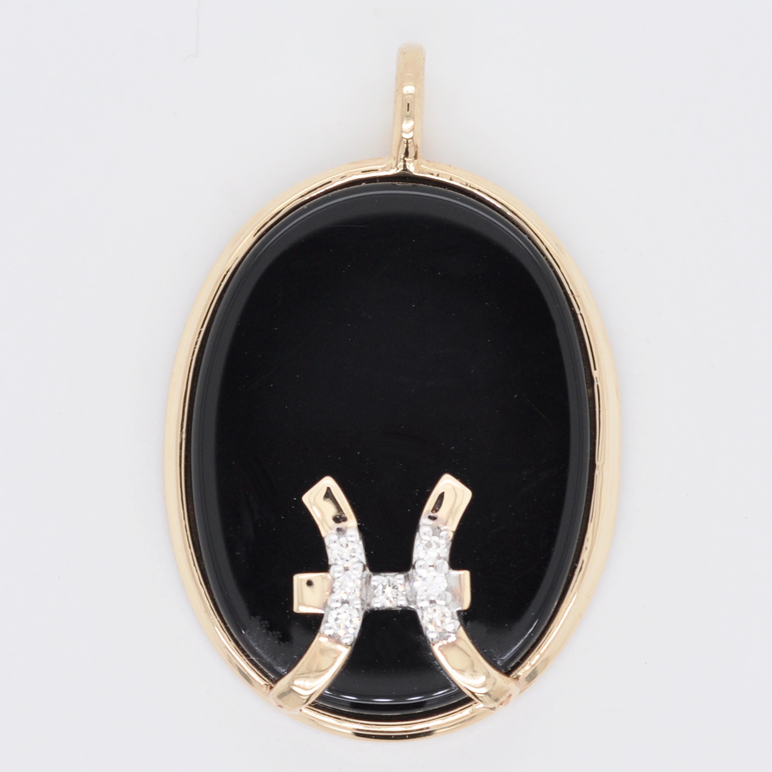 Reversible Pisces Carving Cameo Zodiac Diamond 14 Karat Gold Pendant Necklace For Sale 2