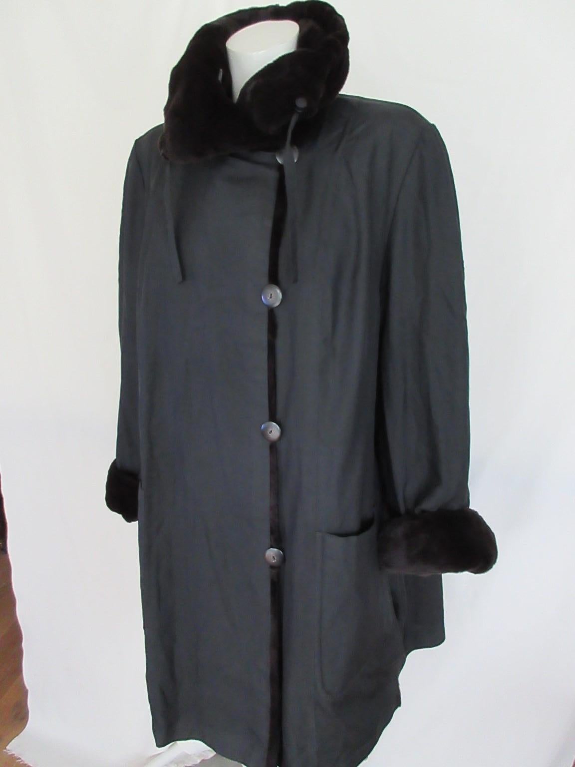 Reversible Sheared Mink Fur Coat In Good Condition For Sale In Amsterdam, NL