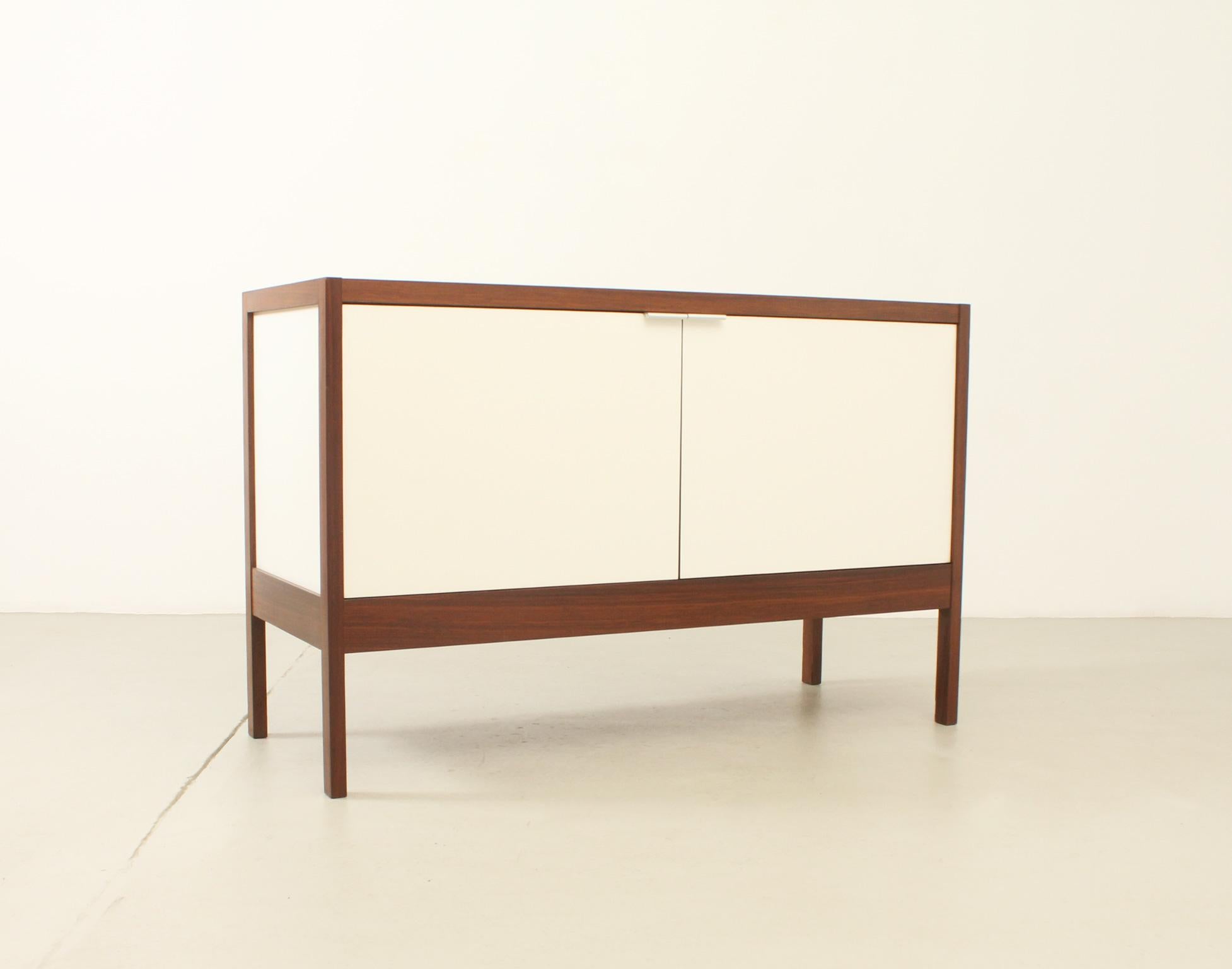 Buffet réversible de Dieter Wäeckerlin pour Idealheim, Suisse, 1963 en vente 11
