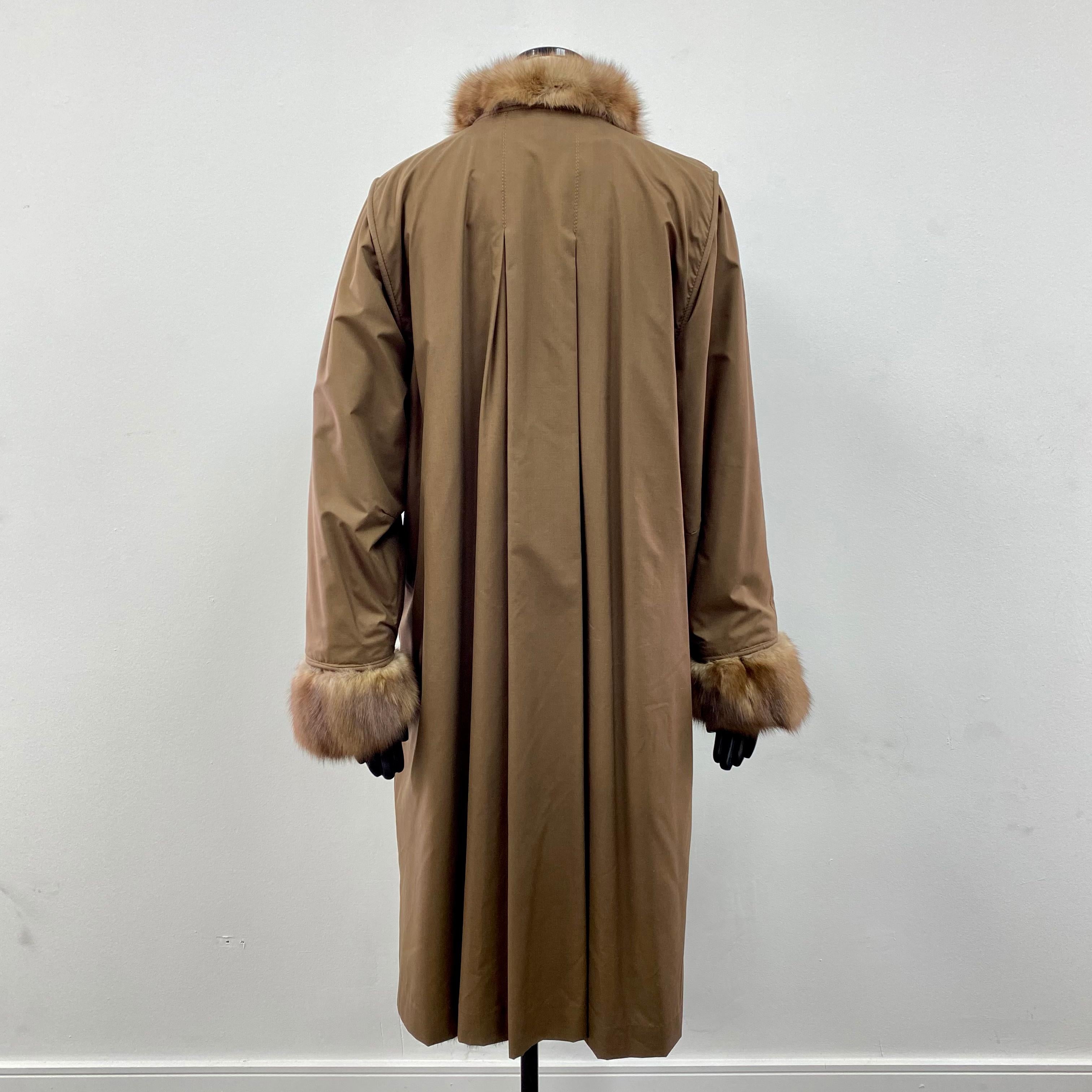 Taffeta and Mink Fur Raincoat with Russian Sable trim (Size 10-M) In New Condition For Sale In Montreal, Quebec
