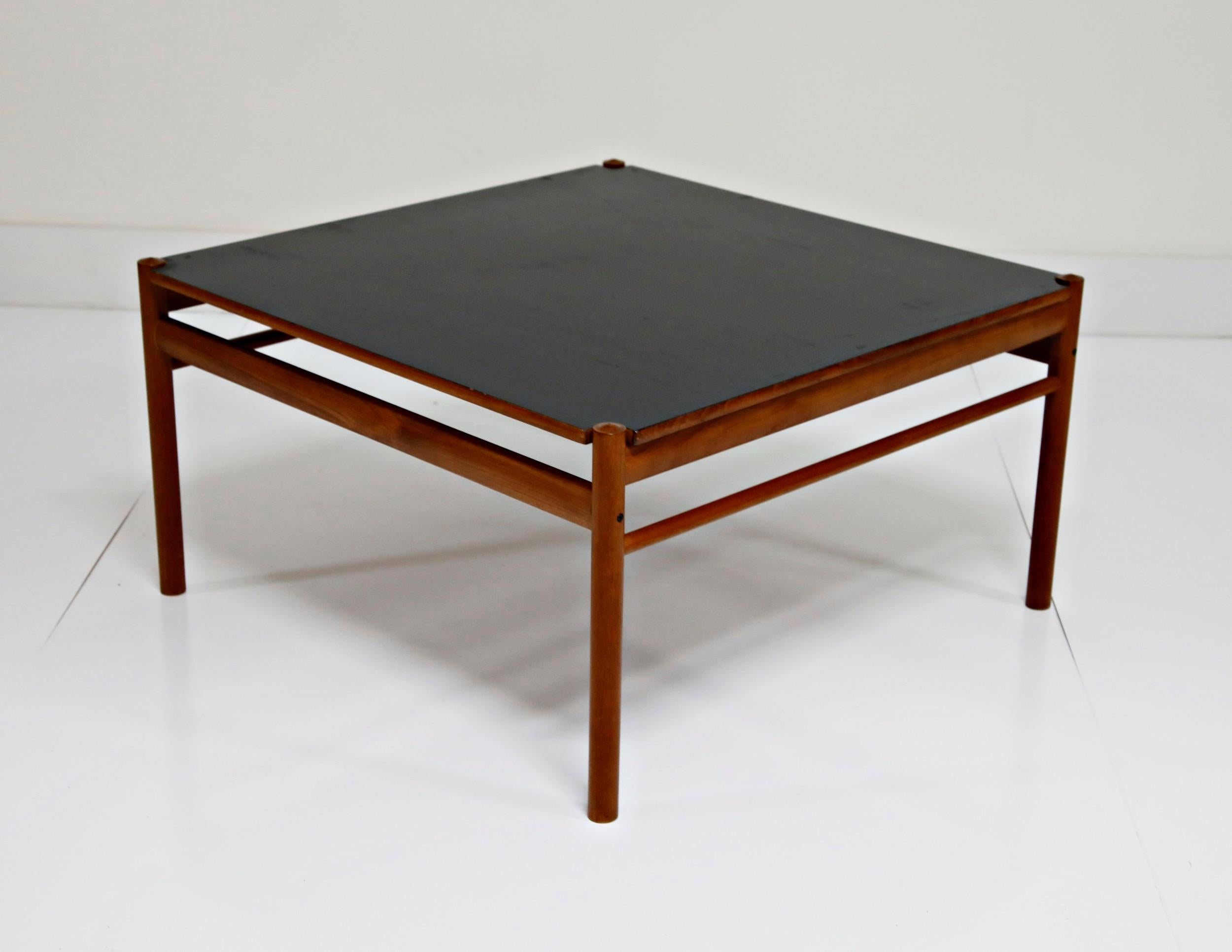 Mid-Century Modern Reversible Teak & Formica Coffee Table by Ole Wanscher for Poul Jeppesen, Signed For Sale