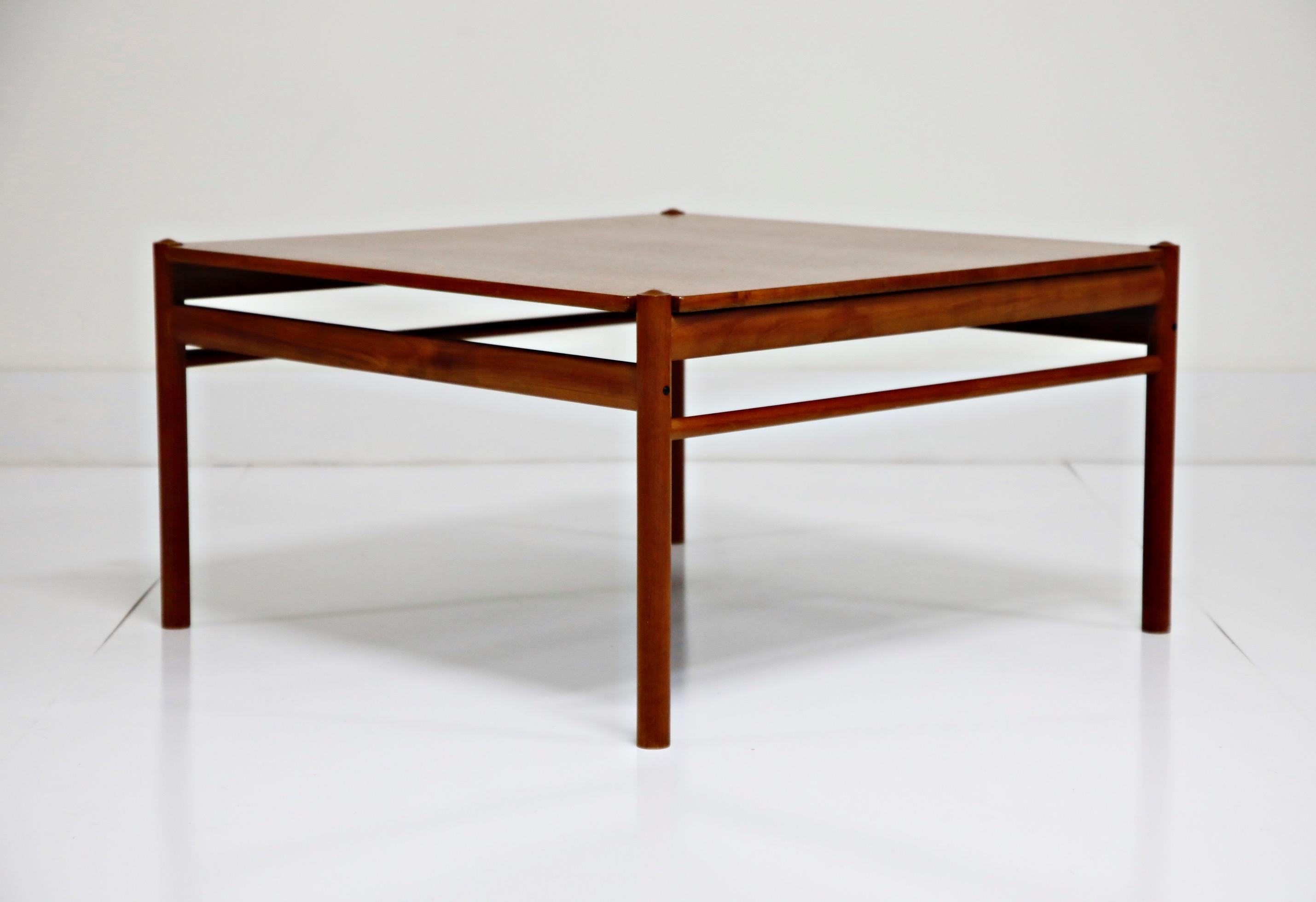 Mid-20th Century Reversible Teak & Formica Coffee Table by Ole Wanscher for Poul Jeppesen, Signed For Sale