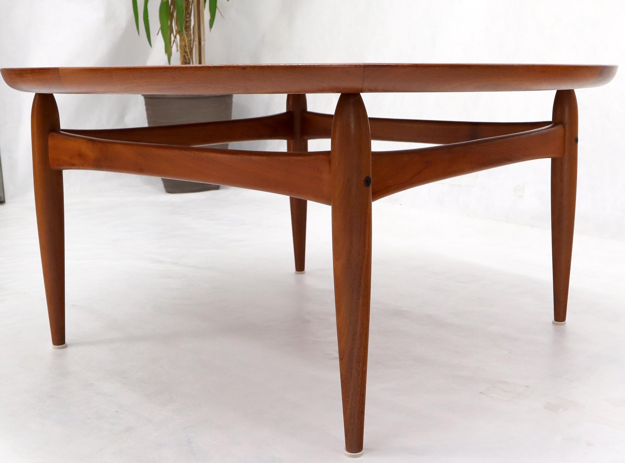 Reversible top around Danish Mill Century modern coffee table For Sale 2