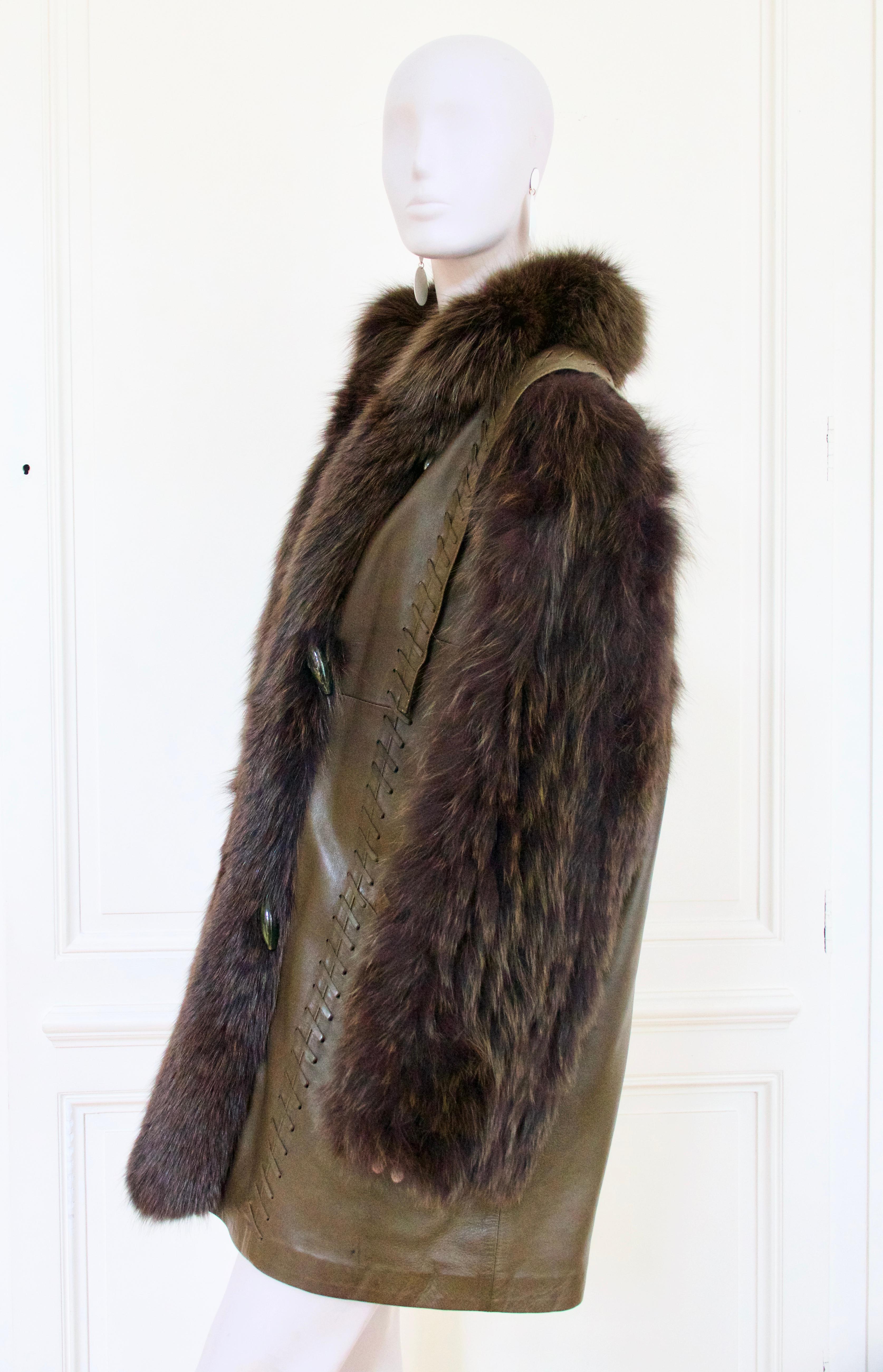 Révillon Boutique, Manteau de fourrure, Début des années 2000 Pour femmes en vente