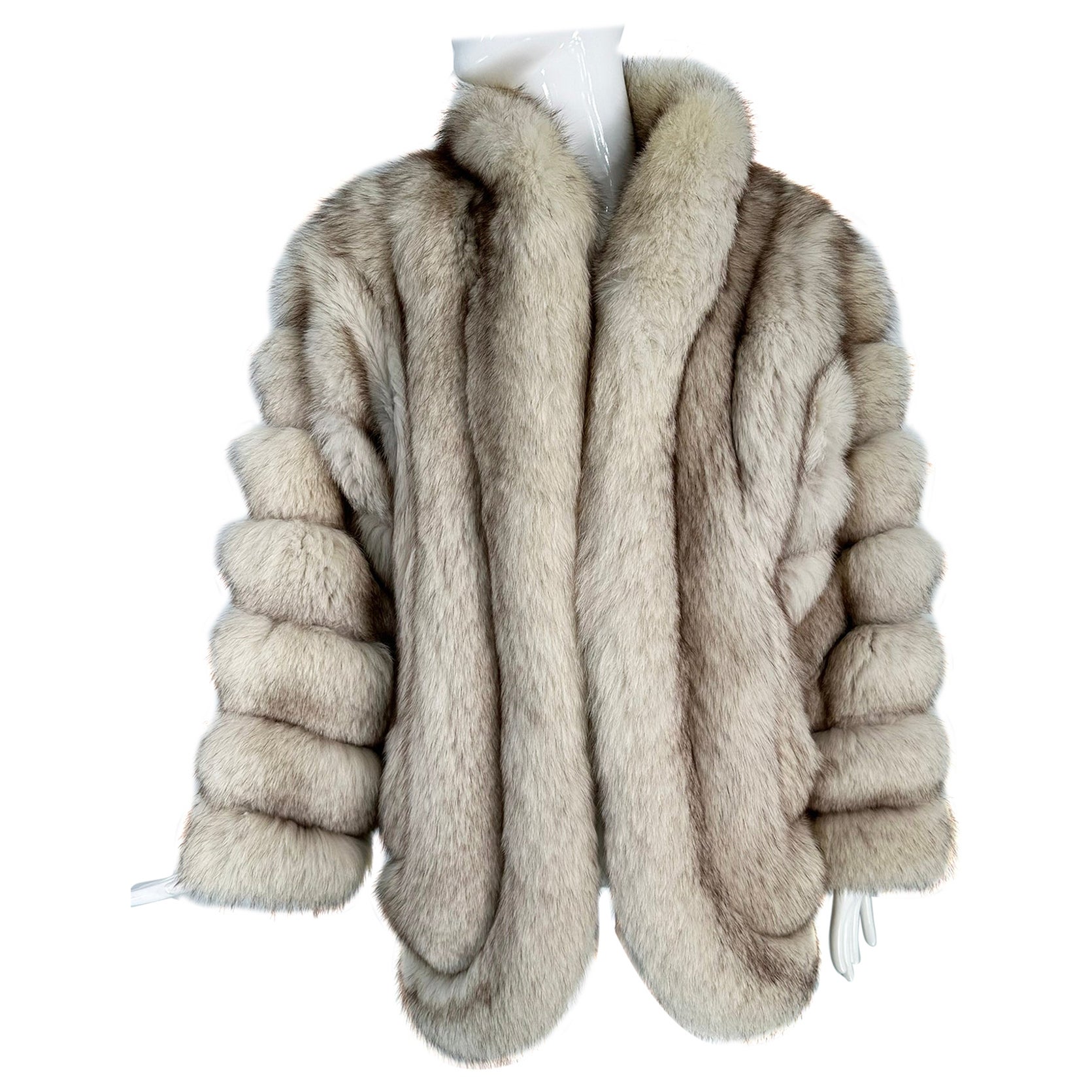 Revillon Manteau à manches Raglan de renard argenté de 3/4 de long, années 1980 en vente