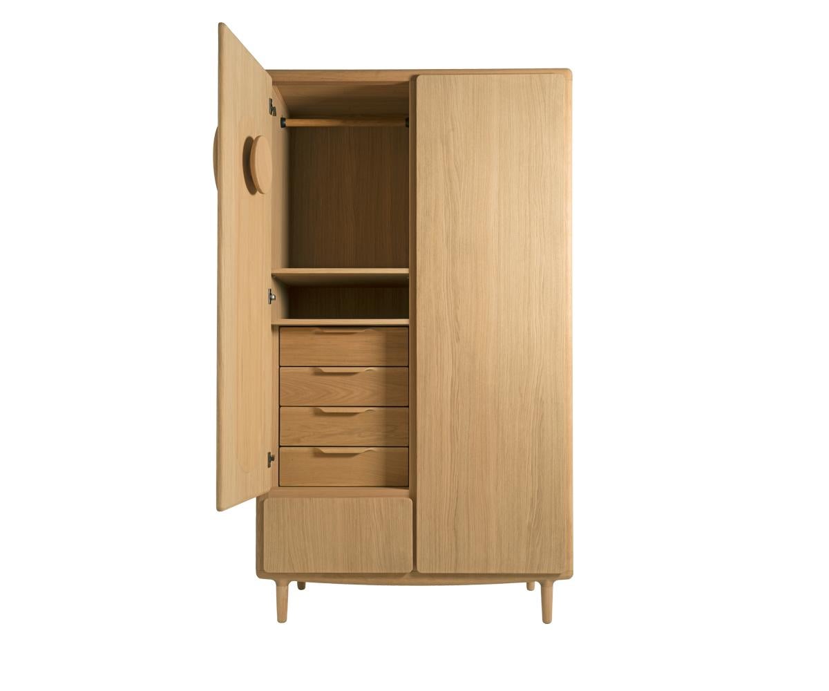 Falmer is designed by Sjoerd Vroonland & Casper Vissers for Revised
Most of the bedrooms and hallways these days have a built-in cupboard from wall to wall.
Definitely economic and functional. But where is the charm of the bedrooms we saw many years