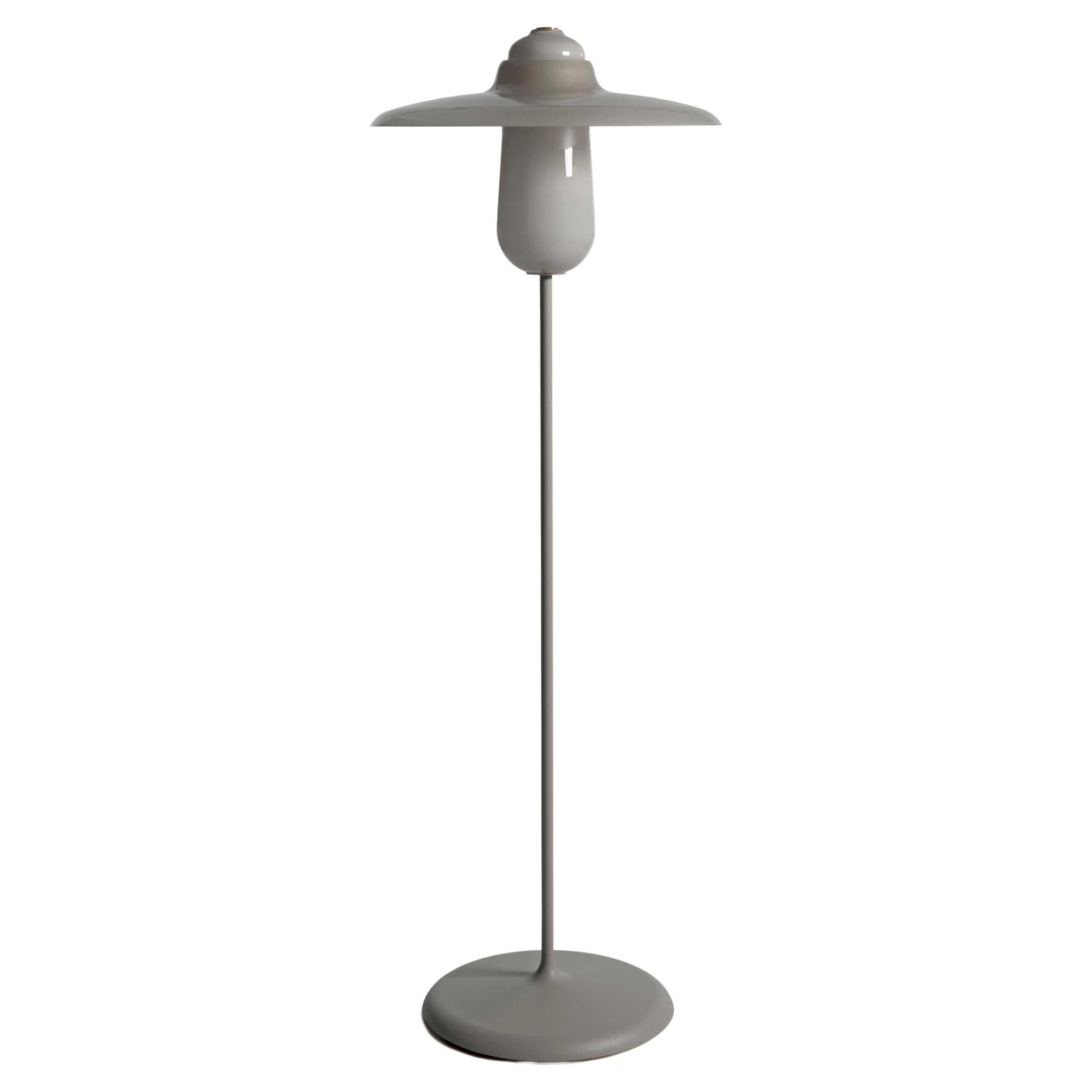 Revised Ovington Floor - lampadaire gris 147cm en vente