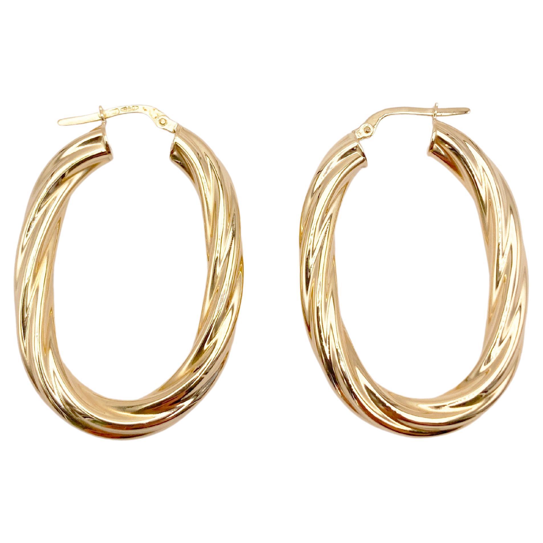 Revival 18K Yellow Gold Hoops Earrings circa 1980 For Sale
