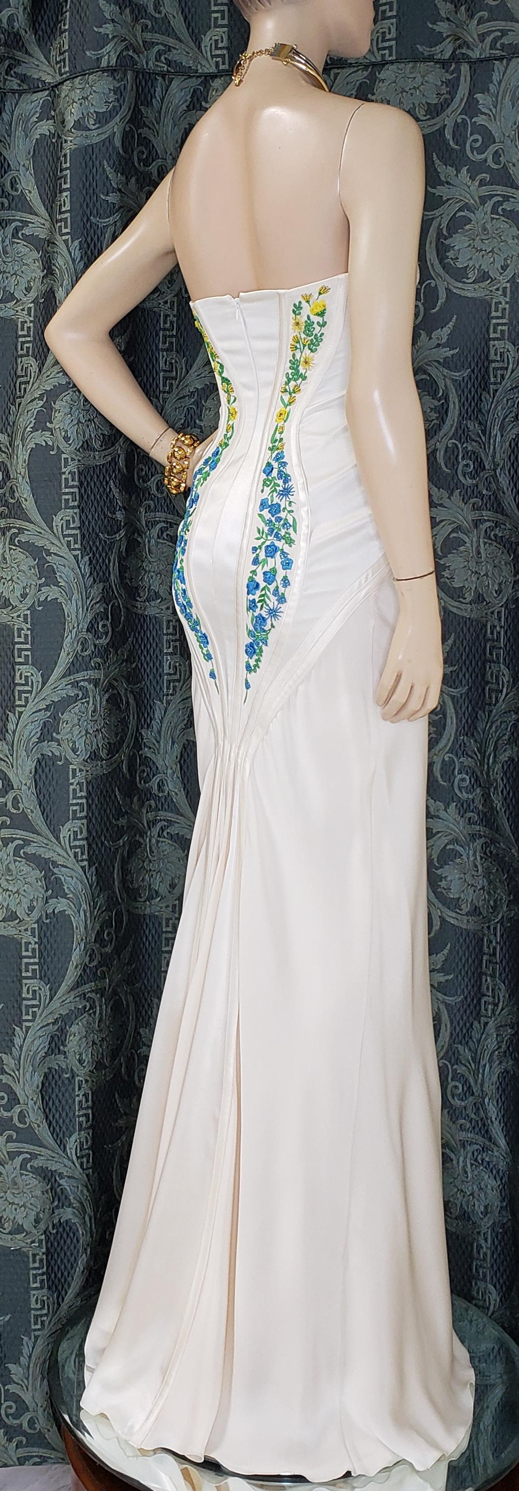 Revived from Gianni Versace archive! EMBROIDERED CORSET SILK LONG DRESS IT 38 In New Condition In Montgomery, TX