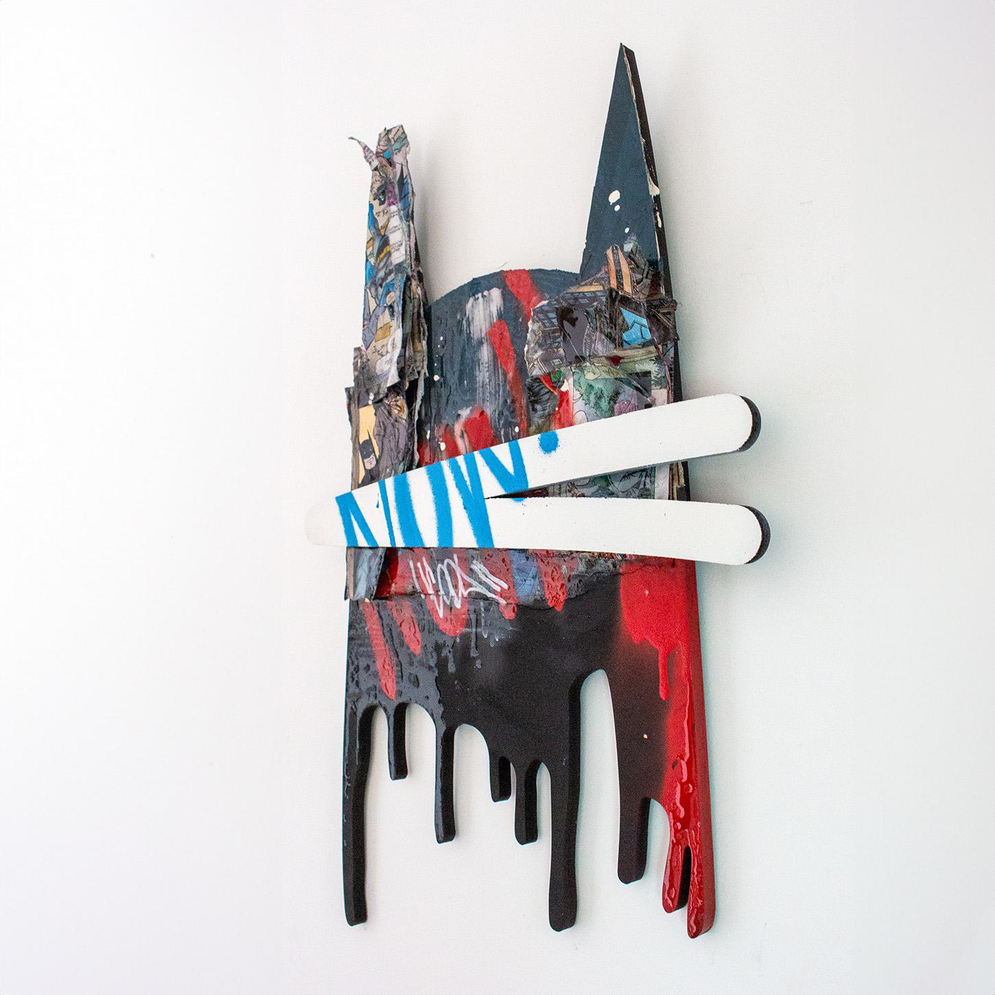 figuratif spray et acrylique, street art pop art comics contemporary - Gris Figurative Painting par Revolue