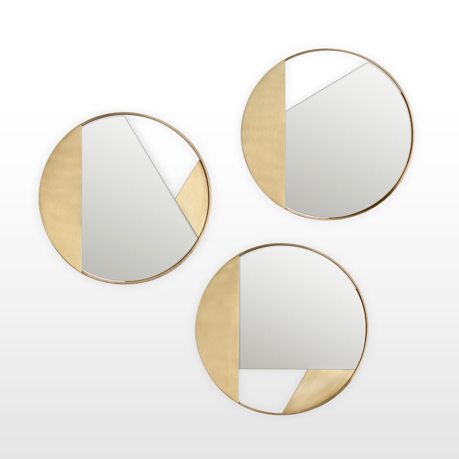 Contemporary Limited Edition Brass Mirror, Revolution 55 V2 by Edizione Limitata For Sale 3