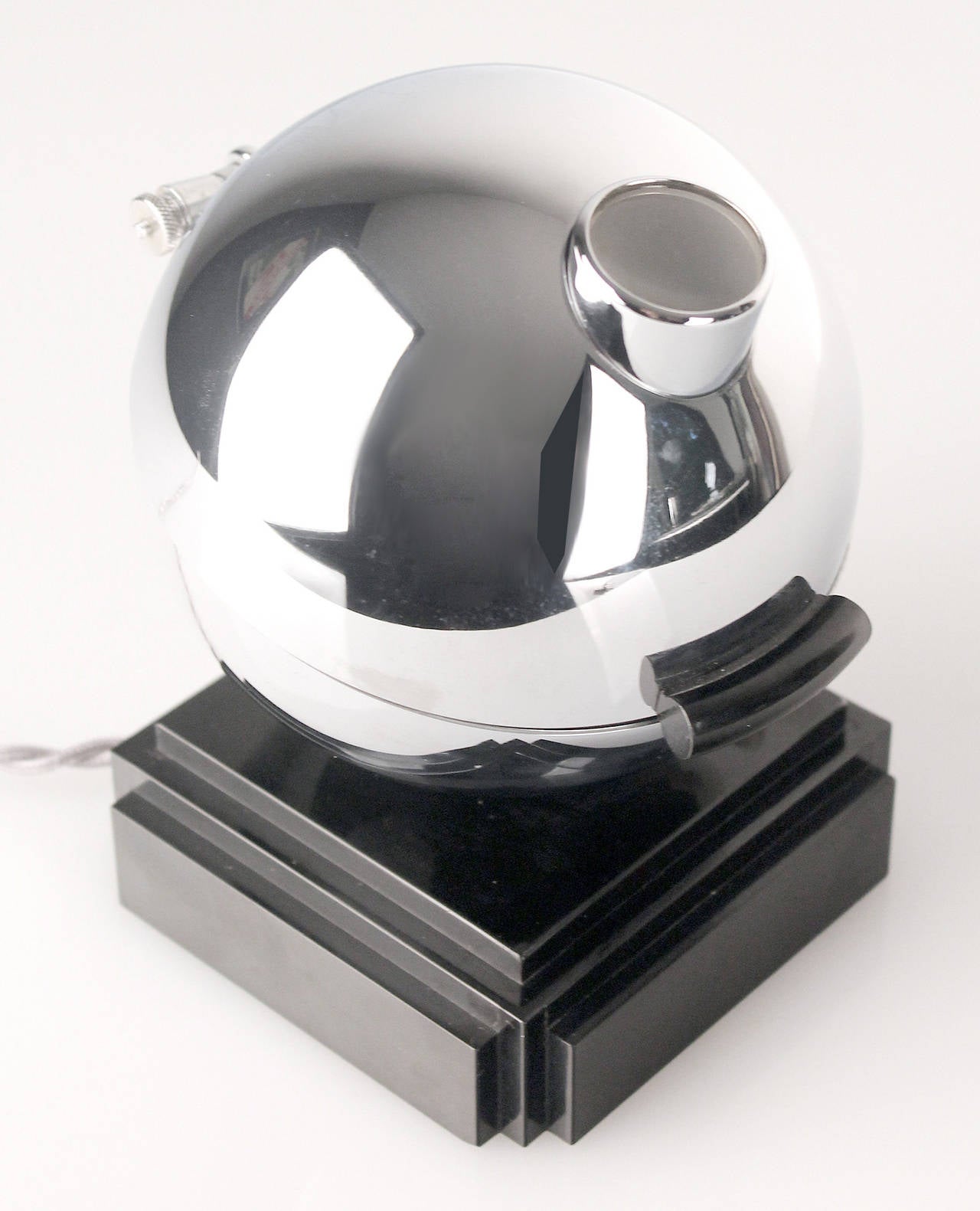 1930s French Art Deco Case with Time Projector Feature, Chrome & Bakelite For Sale 1