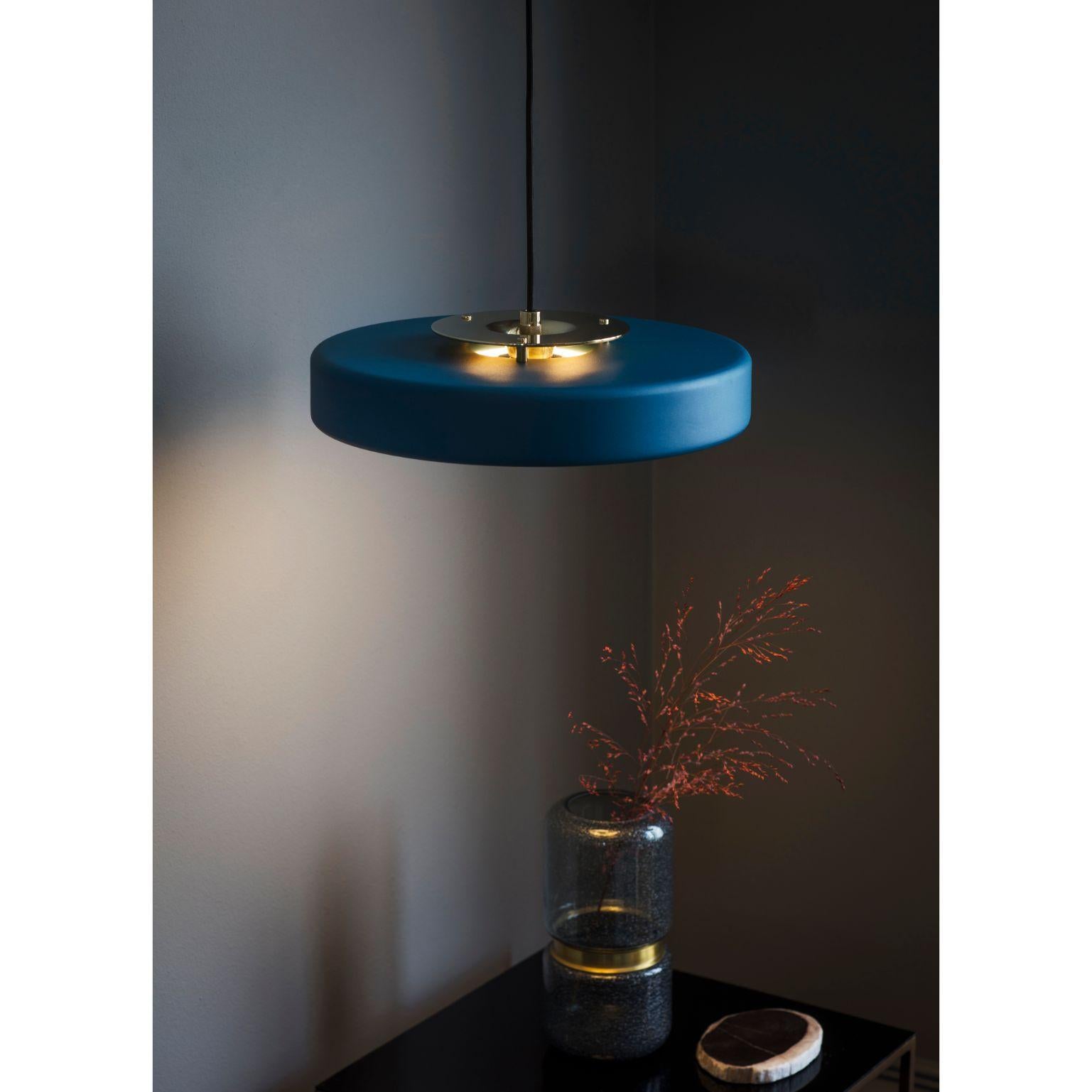 Lucidato Lampada a sospensione Revolve, ottone lucido, blu di Bert Frank in vendita