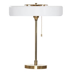 Revolve-Tischlampe, poliertes Messing, weiß, von Bert Frank