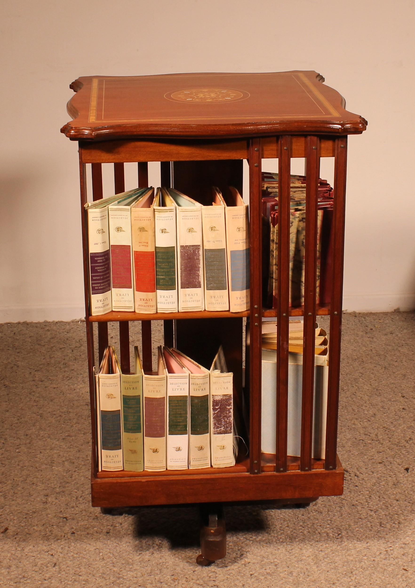 Revolving Bookcase In Mahogany And Inlays - 19th Century In Good Condition For Sale In Brussels, Brussels