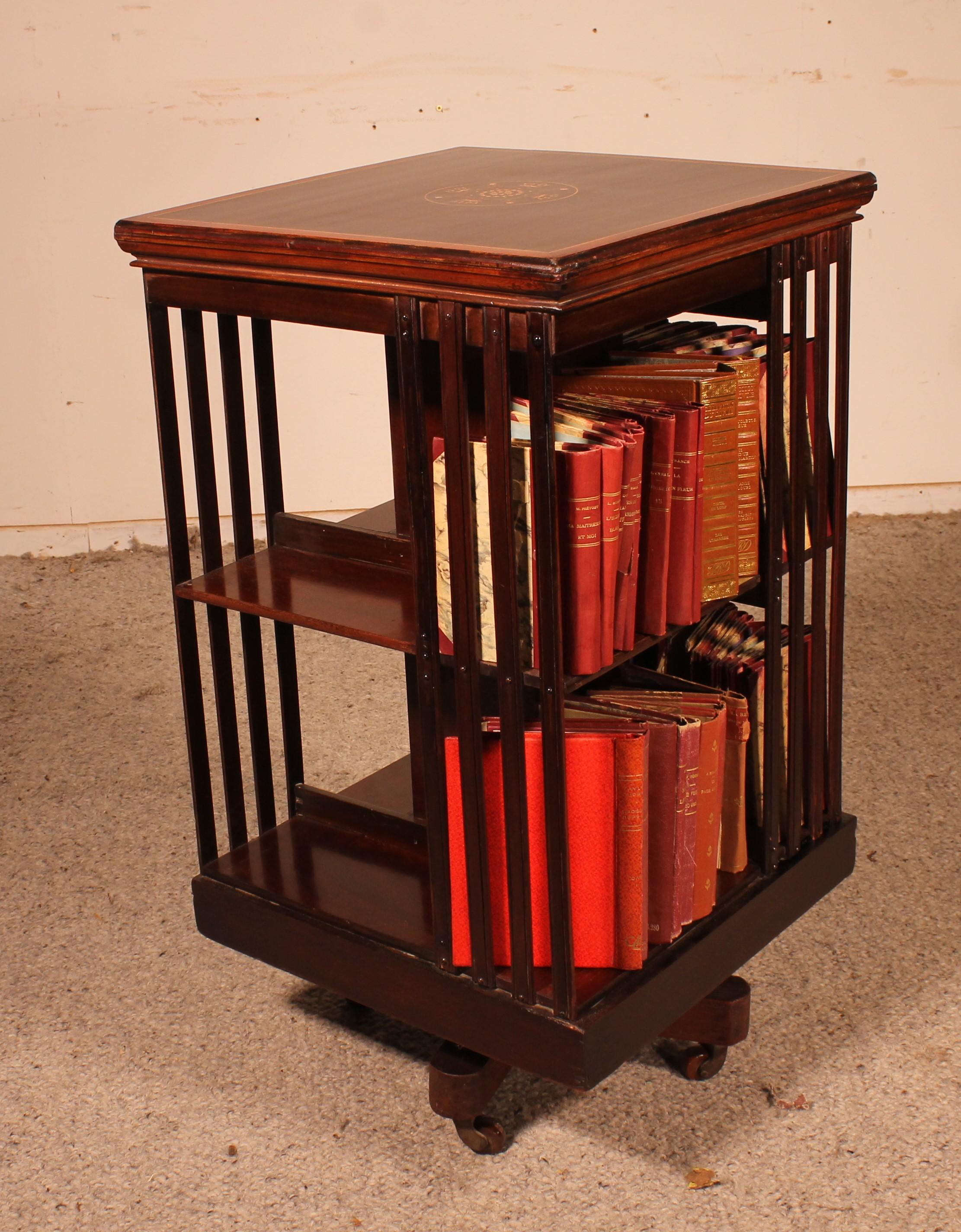 Revolving Bookcase in Mahogany and Inlays, 19th Century For Sale 1
