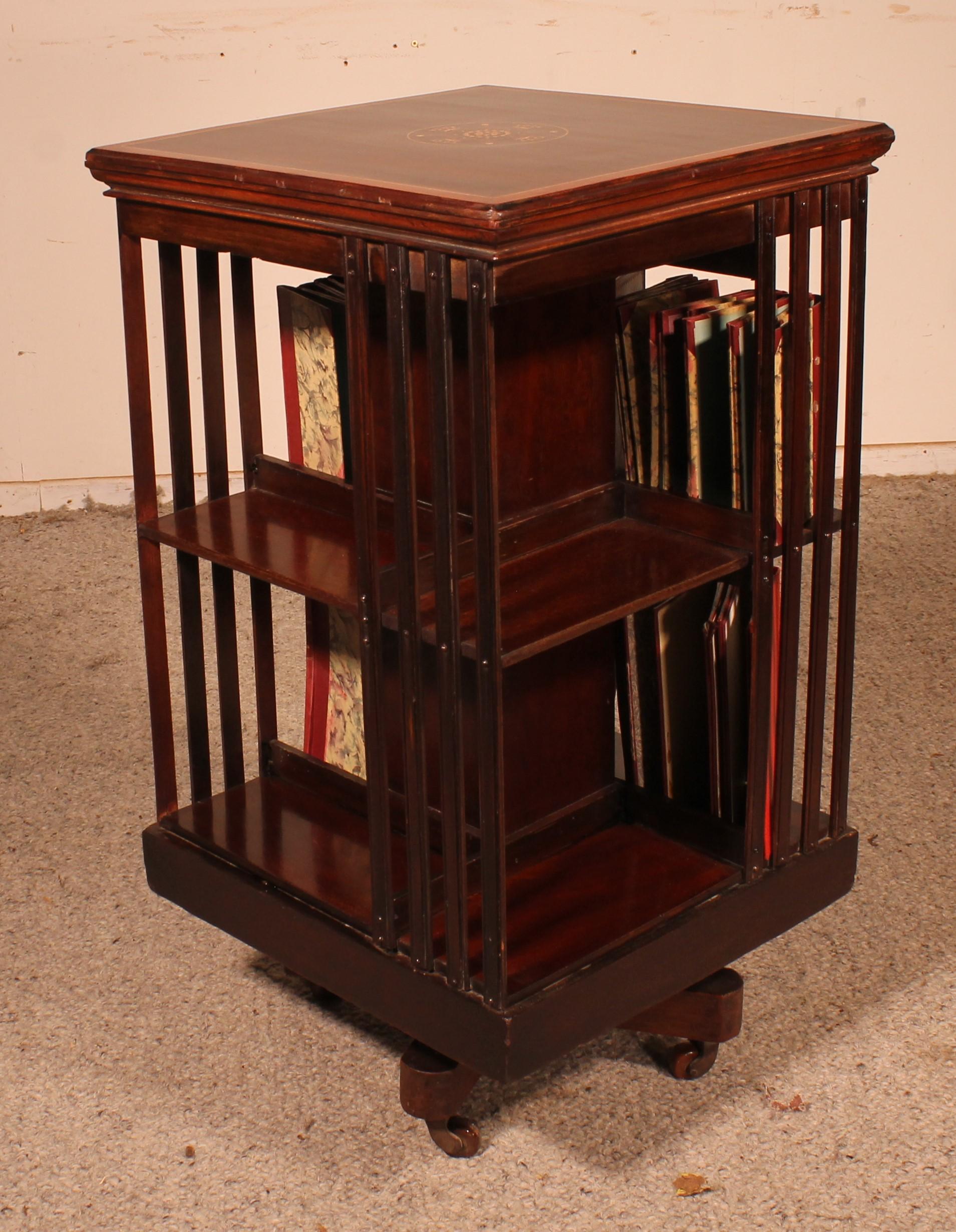 Revolving Bookcase in Mahogany and Inlays, 19th Century For Sale 2