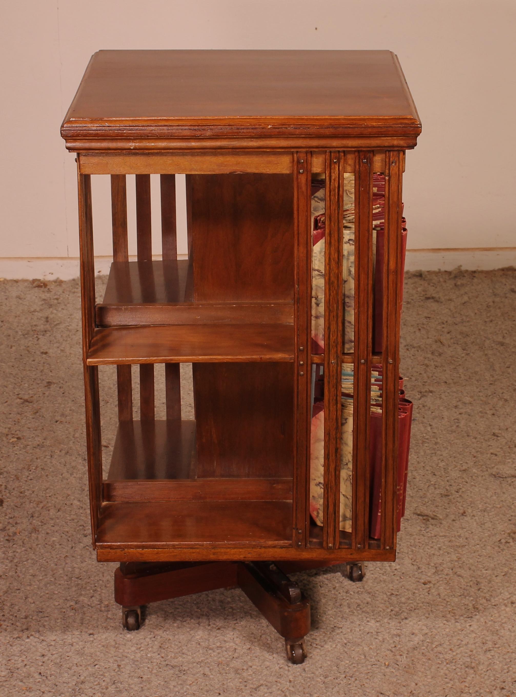 Edwardian Revolving Bookcase in Walnut-19th Century For Sale