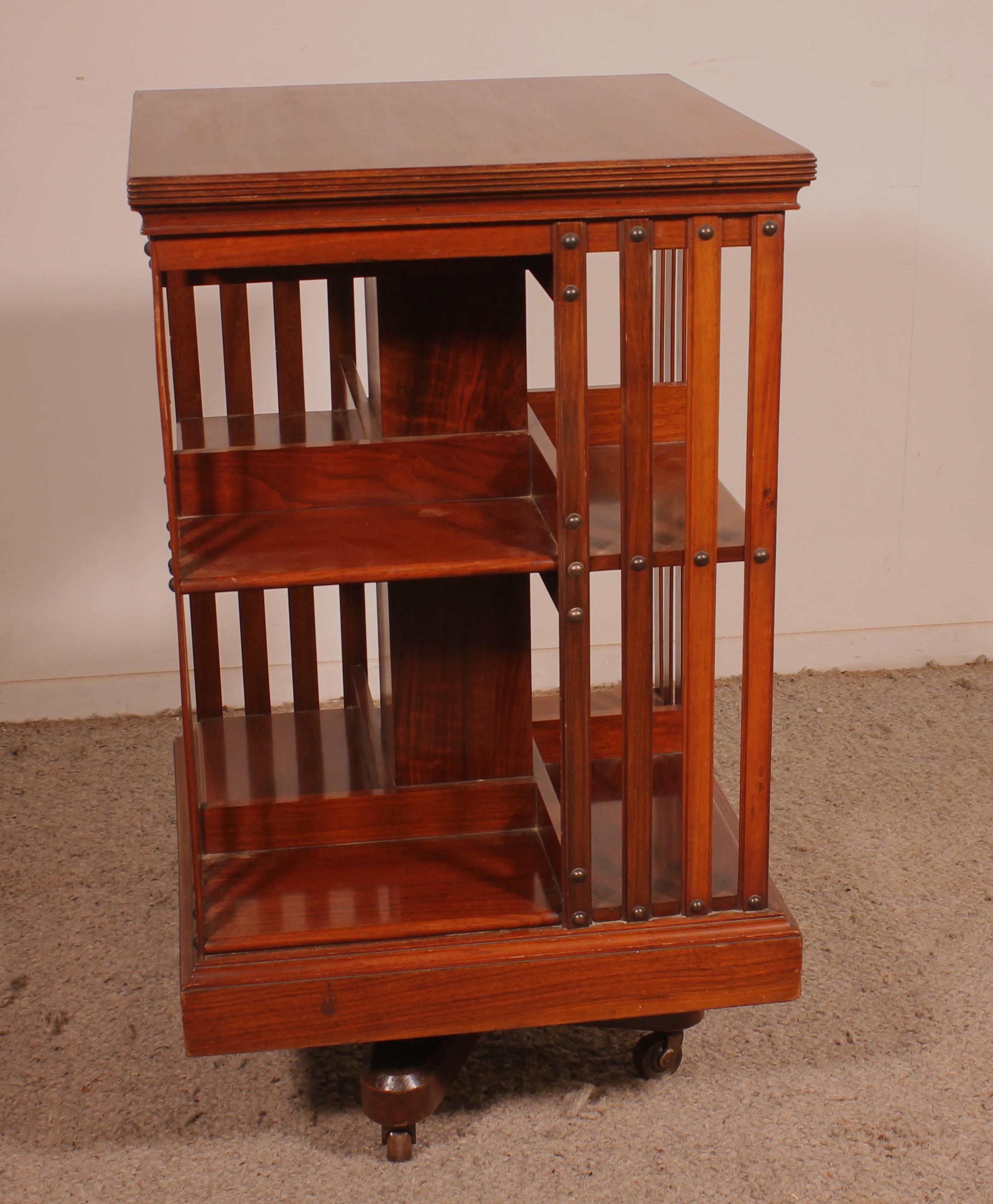 Revolving Bookcase In Walnut With Iron Base-19th Century In Good Condition For Sale In Brussels, Brussels