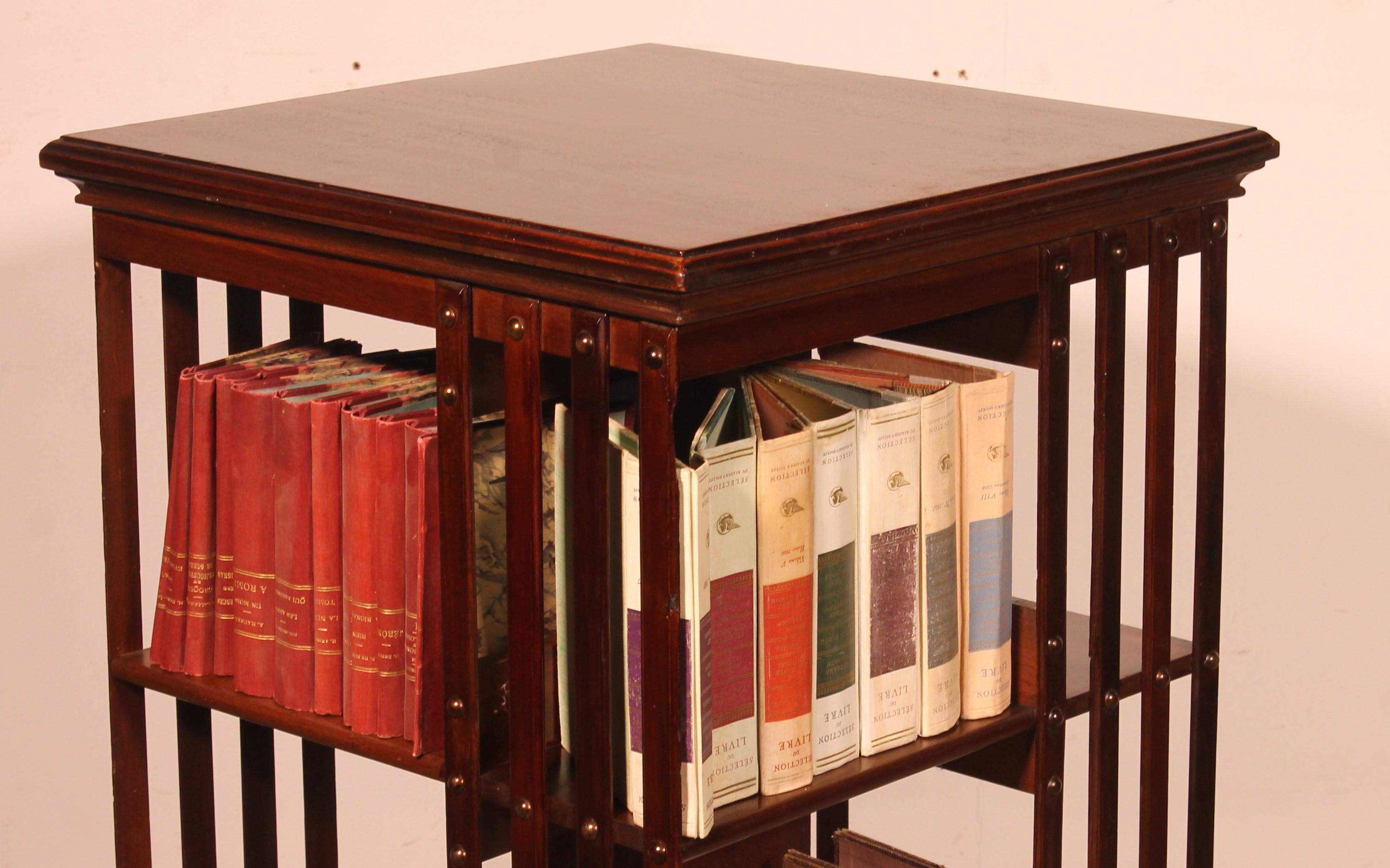 Edoardiano Libreria girevole con base in ferro - XIX secolo in vendita