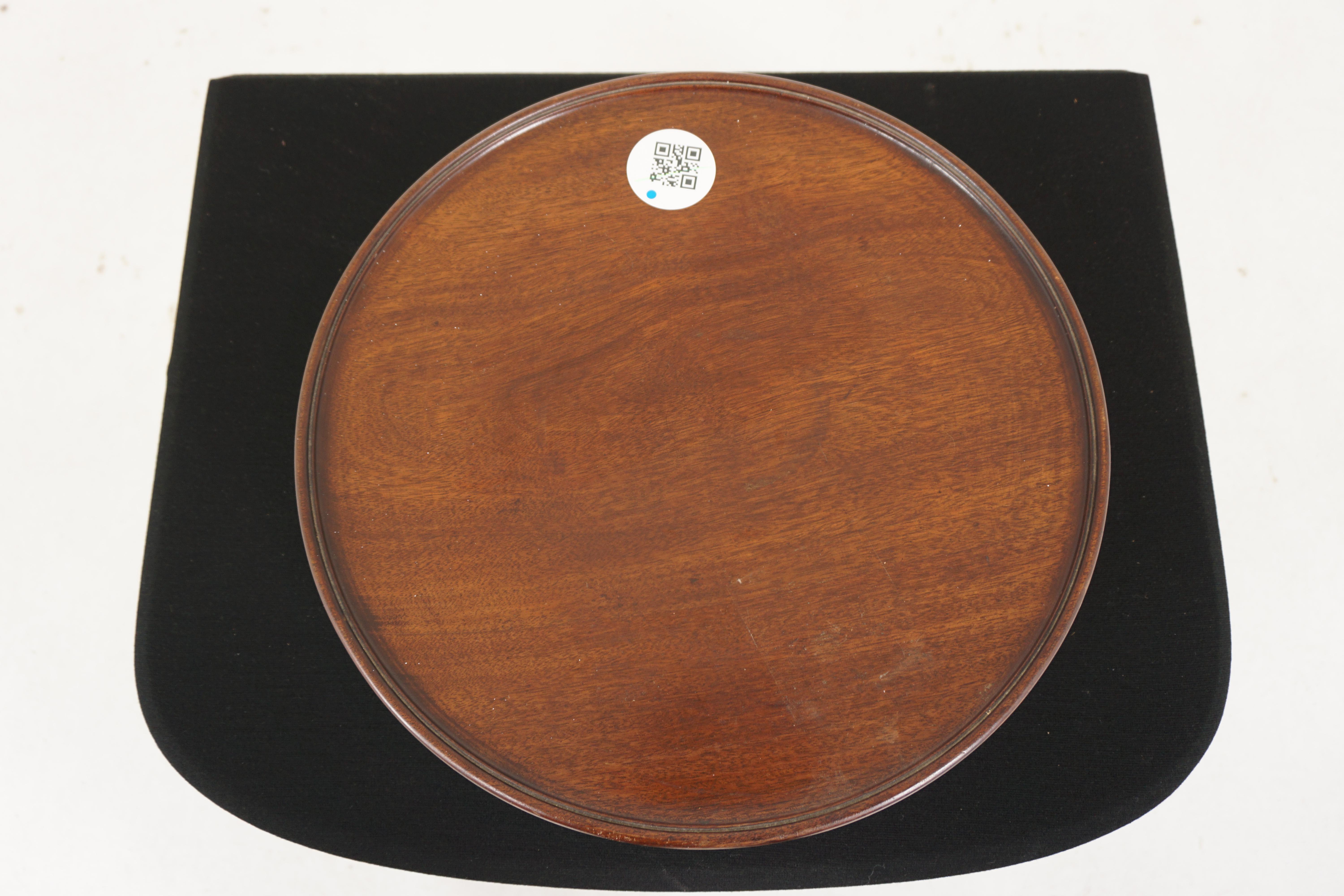 Vintage revolving walnut circular table top platter (Lazy Susan), Scotland 1920, H158

Scotland 1920
Solid walnut
Original finish
Circular moulded top
Raised on a tapering central column 
Standing upon a deep tapered circular base
Table top rotates