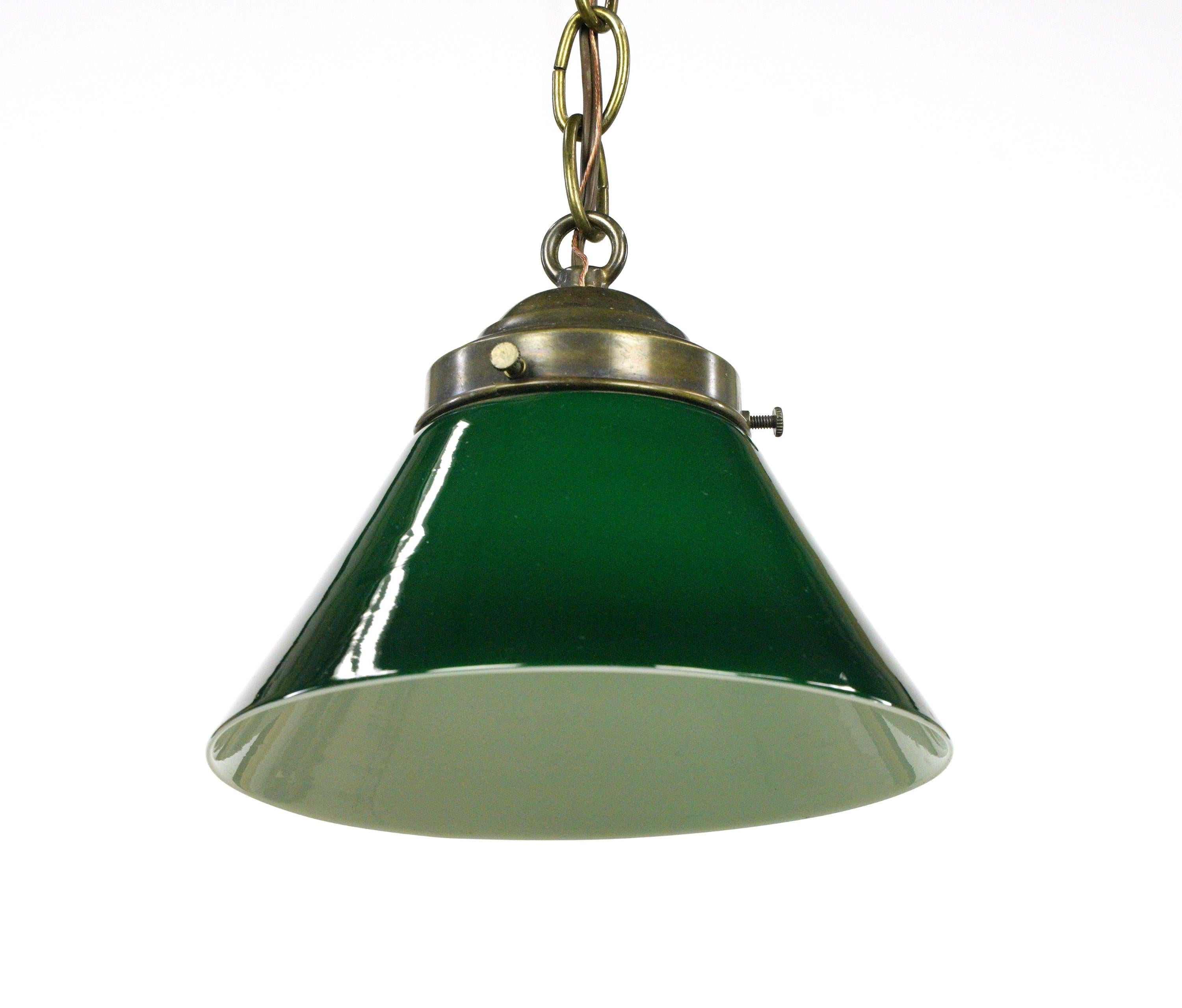 Rewired Green Glass Shade Brass Chain Pendant Light In Good Condition For Sale In New York, NY