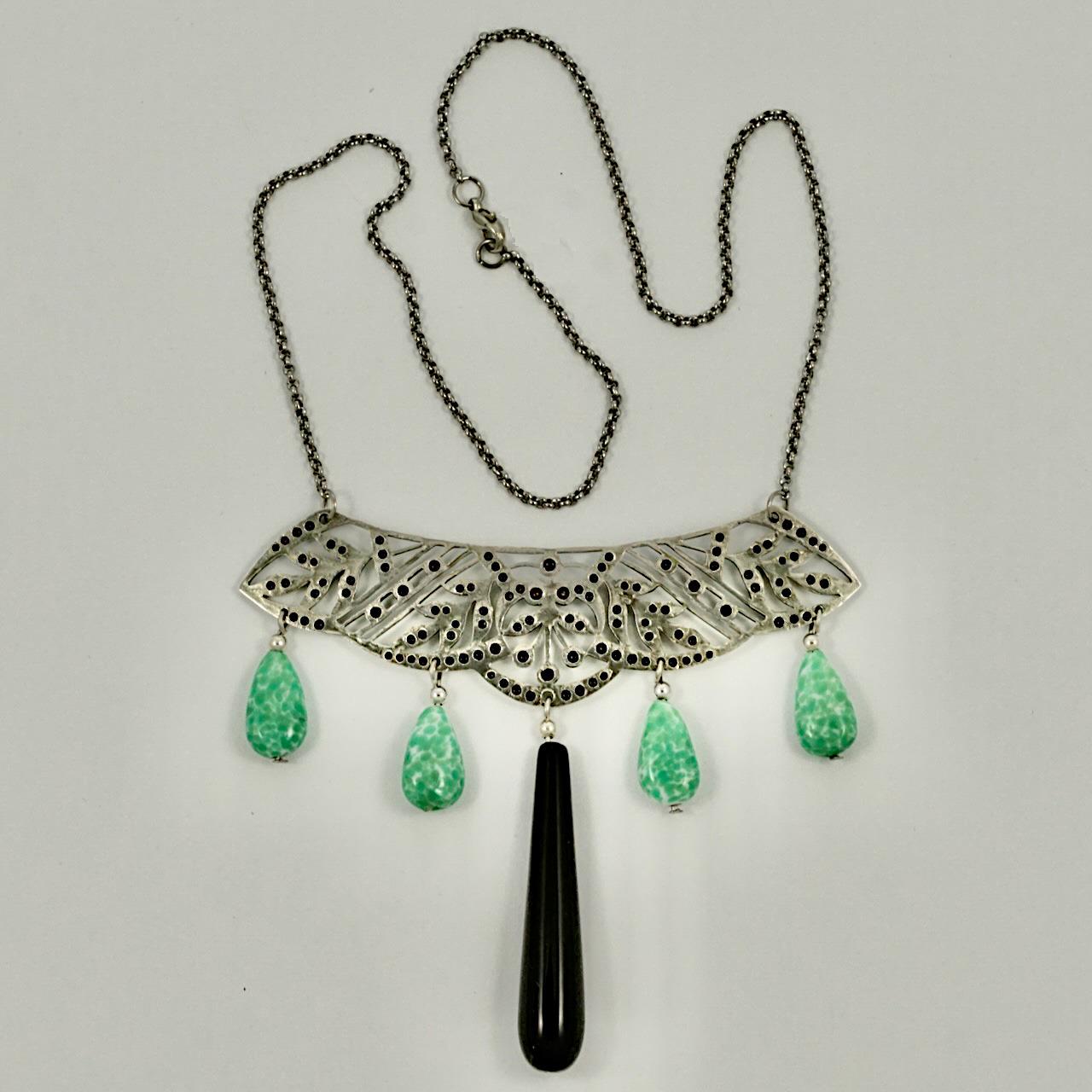 Reworked Tiara Crystal Necklace with Peking Black Glass Drops circa 1930s  For Sale 2