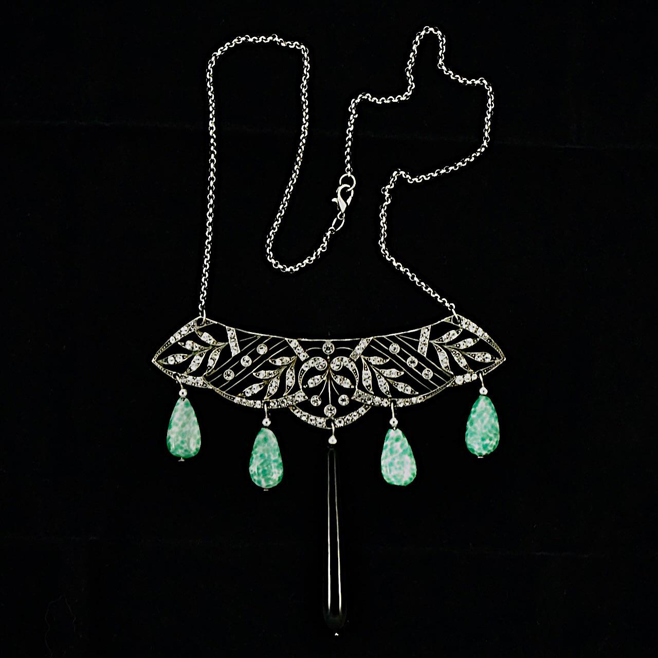 Reworked Tiara Crystal Necklace with Peking Black Glass Drops circa 1930s  For Sale 4