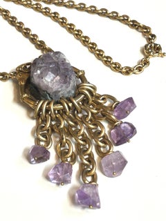 Collana di tendenza con nappina e pietra a goccia di ametista vintage, pezzo unico (OOAK), rivisitata