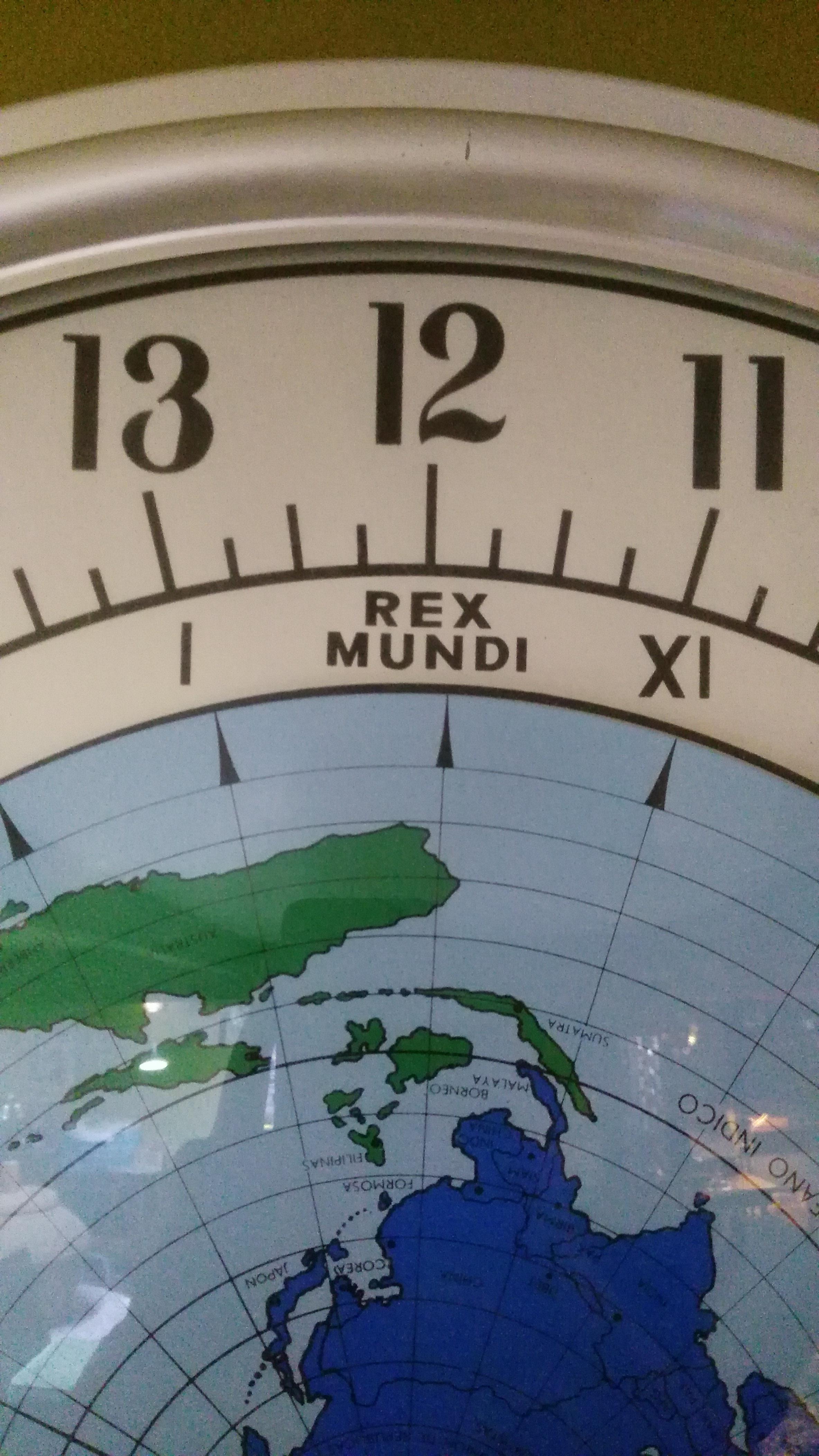 Rex Mundi Wall Clock In Good Condition In Mexico City, MX