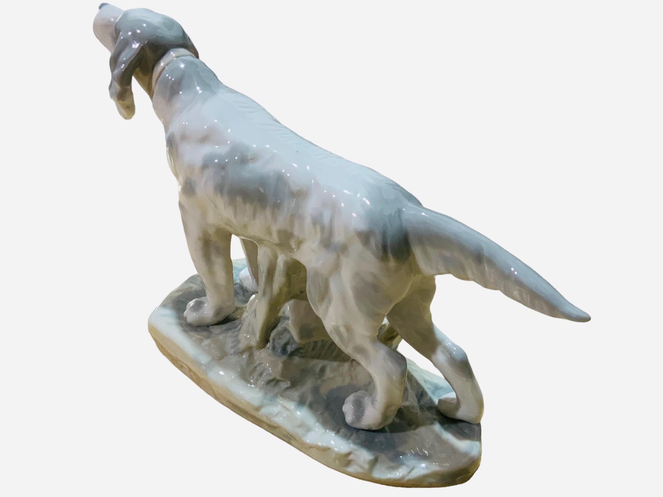 Molded Rex Valencia Porcelain Figurine Of An English Setter Dog For Sale