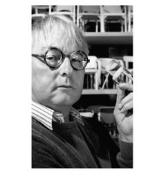 Ensemble Rey Junior:: Table et chaises pour enfants en candy:: Designed by Bruno Rey:: in Stock