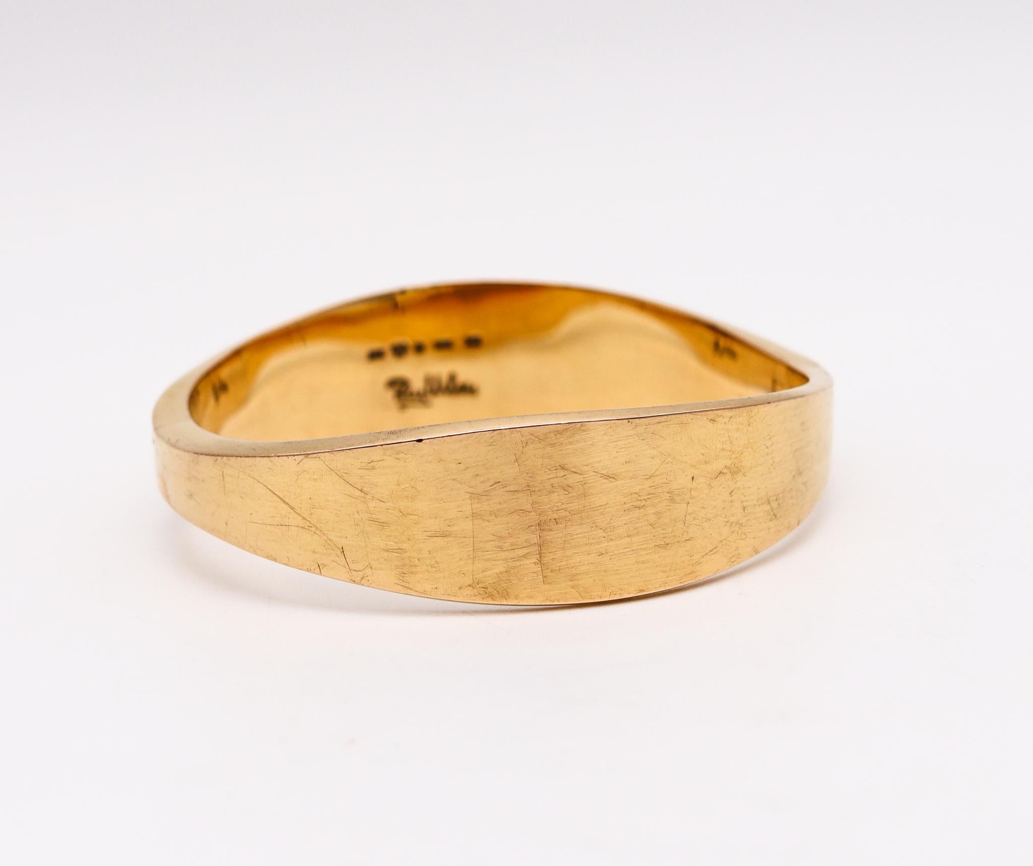 Modernist Rey Urban 1969 Sweden Geometric Wavy Bangle Bracelet in Solid 18k Yellow Gold